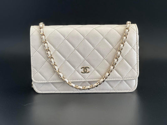 Preowned Chanel Wallet On Chain Caviar Leather GHW