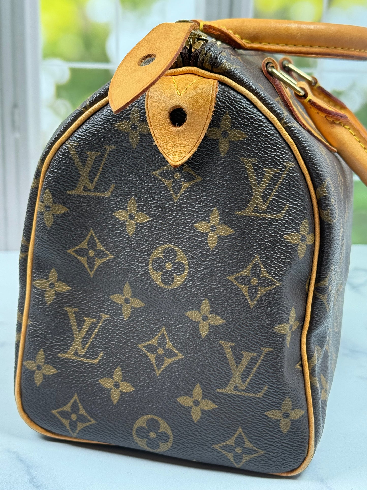 Preowned Louis Vuitton Speedy 25