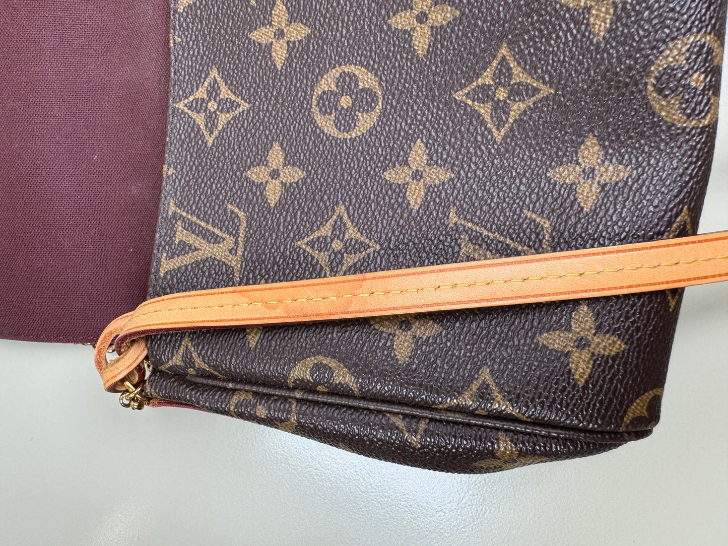 Preowned Louis Vuitton Favorite MM Size Monogram