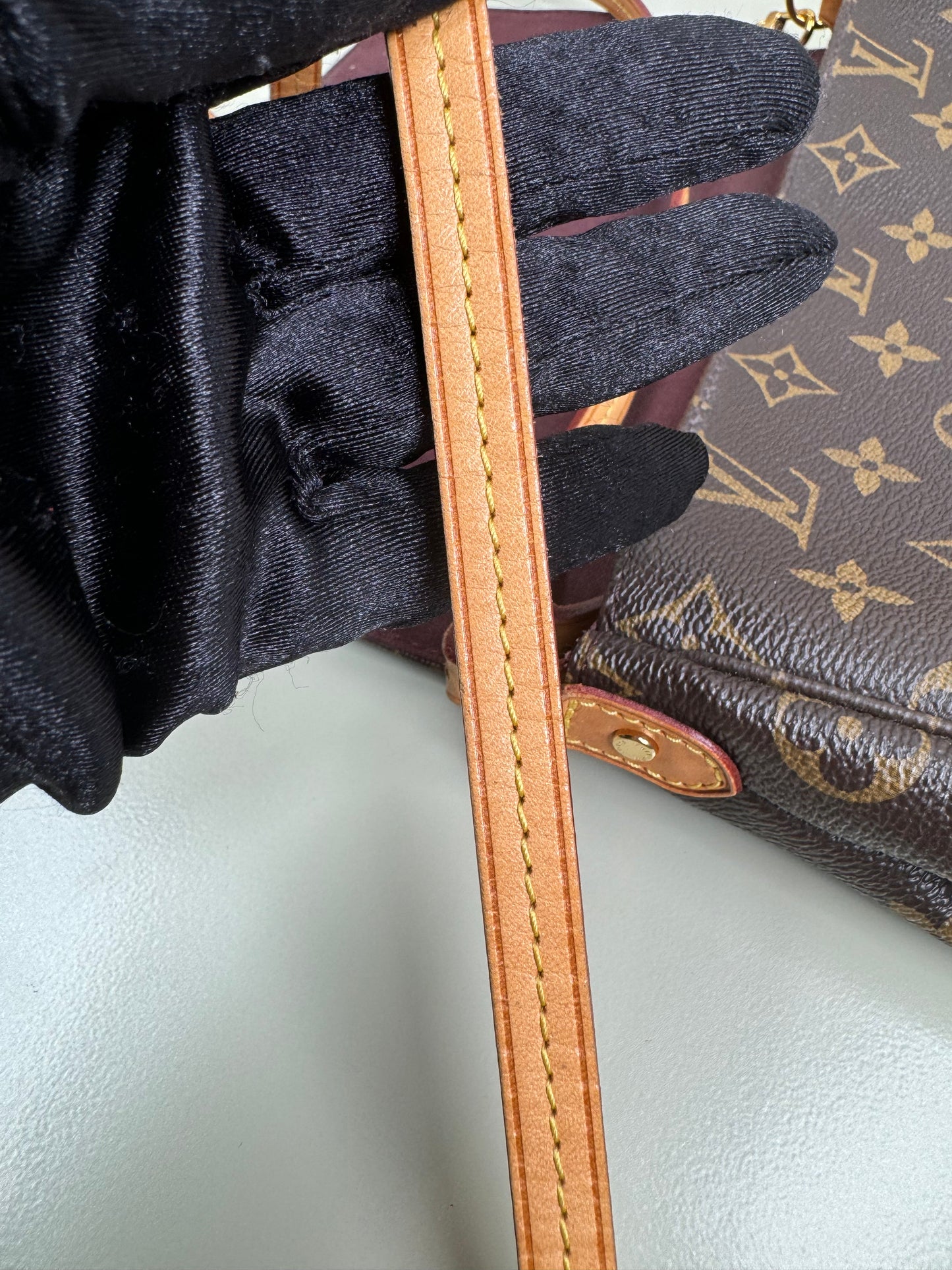 Preowned Louis Vuitton Favorite MM Size Monogram