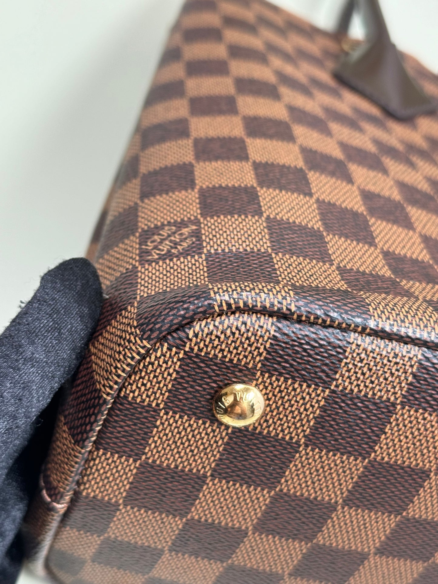 Preowned Louis Vuitton Kensington Damier Ebene