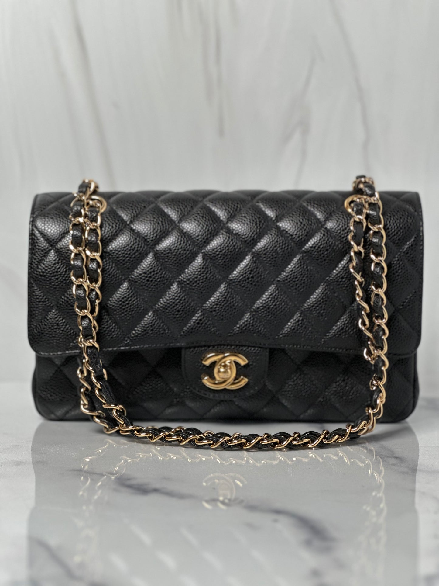 Pre-Owned Chanel Double Flap quilted GHW Caviar Leather