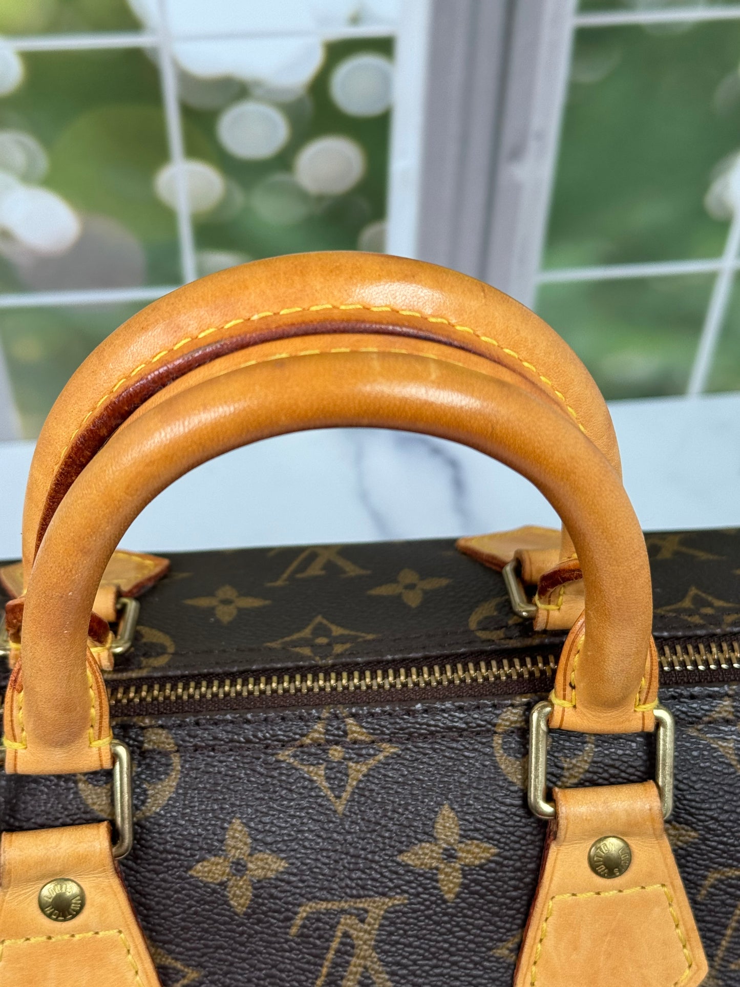 Preowned Louis Vuitton Speedy 25