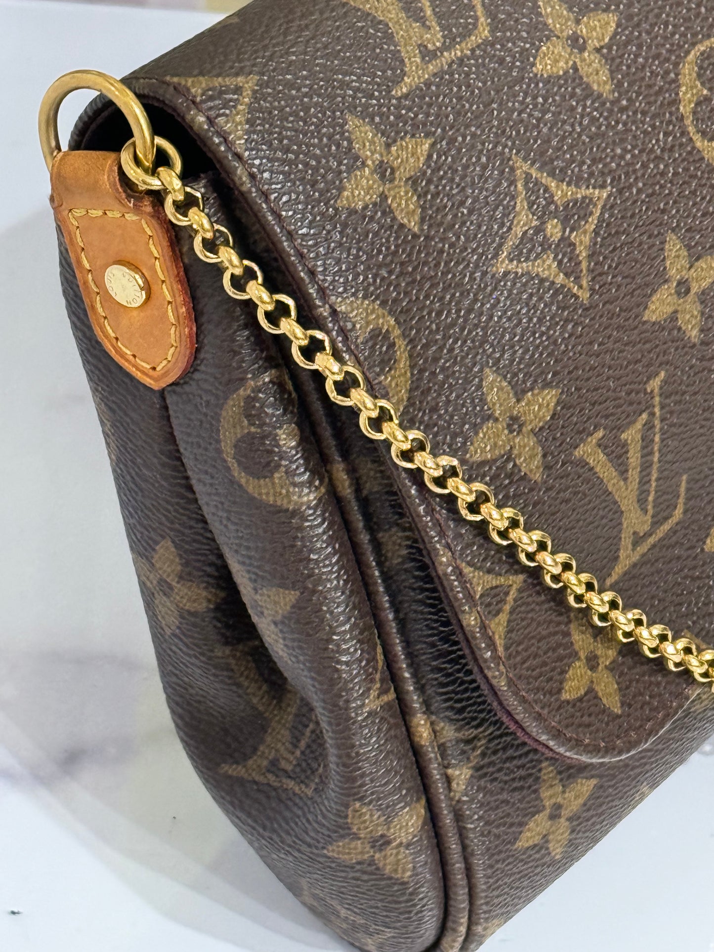 FL0165 Pre-Owned Louis Vuitton Favorite Monogram MM Brown Shoulder and Crossbody Bag