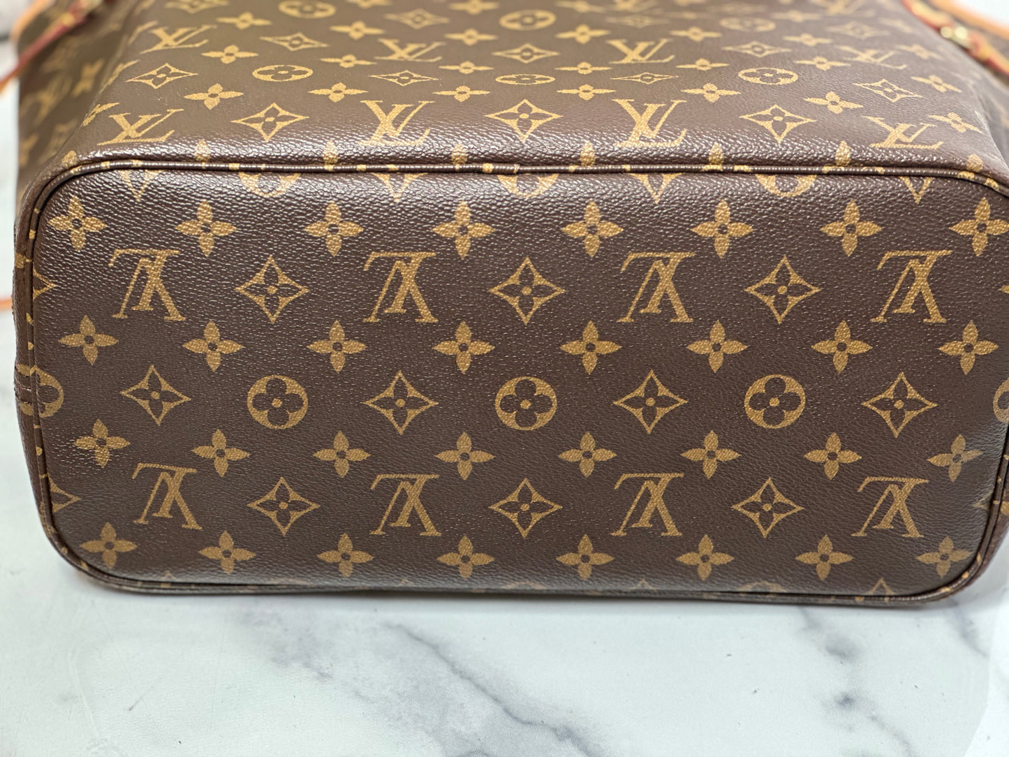 LM2119 Preowned Louis Vuitton Neverful MM Size Monogram no Pouch