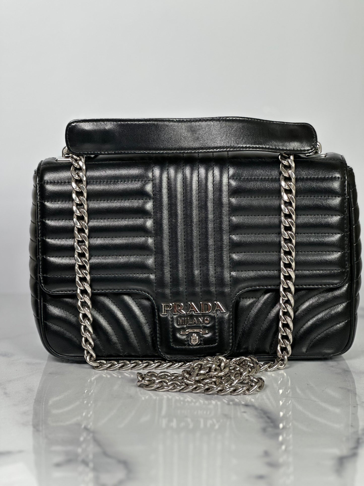 Pre-Owned Prada Chain Flap Bag Large