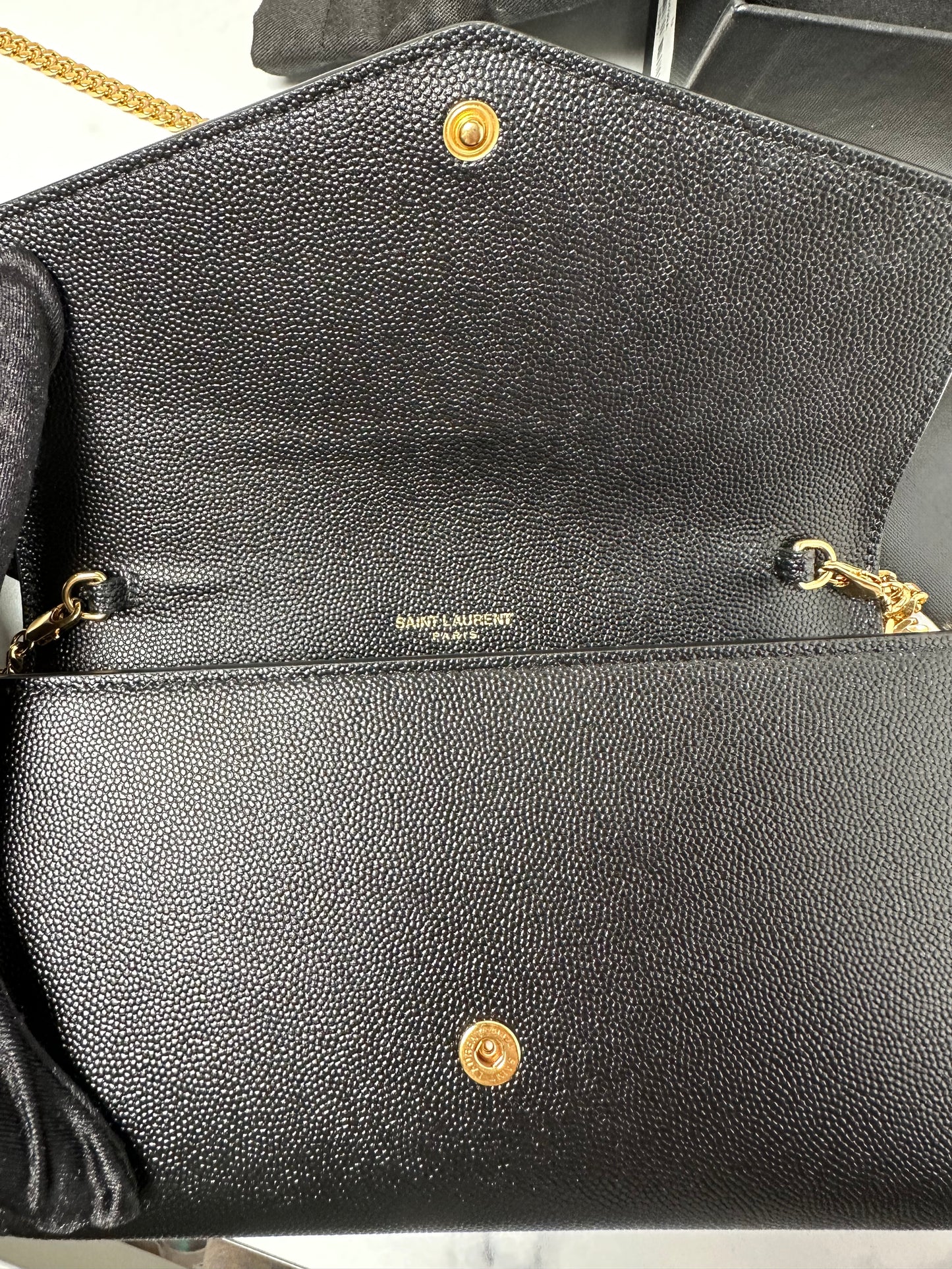 Pre-Owned YSL uptown wallet On chain