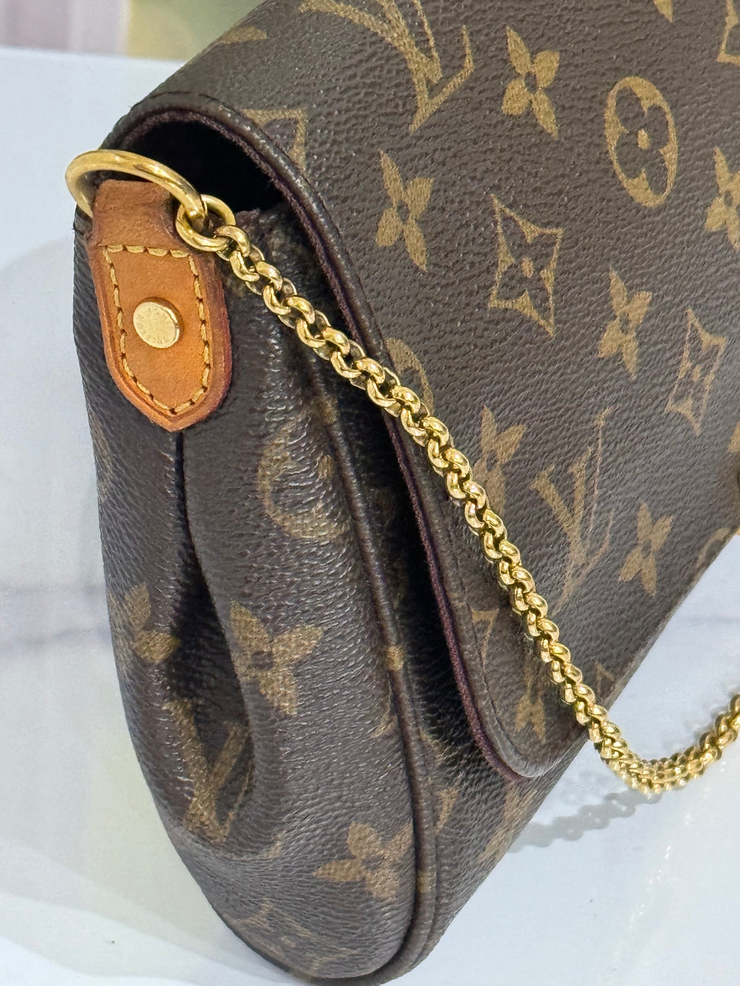 SA4153 Pre-Owned Louis Vuitton Favorite Monogram Mm size