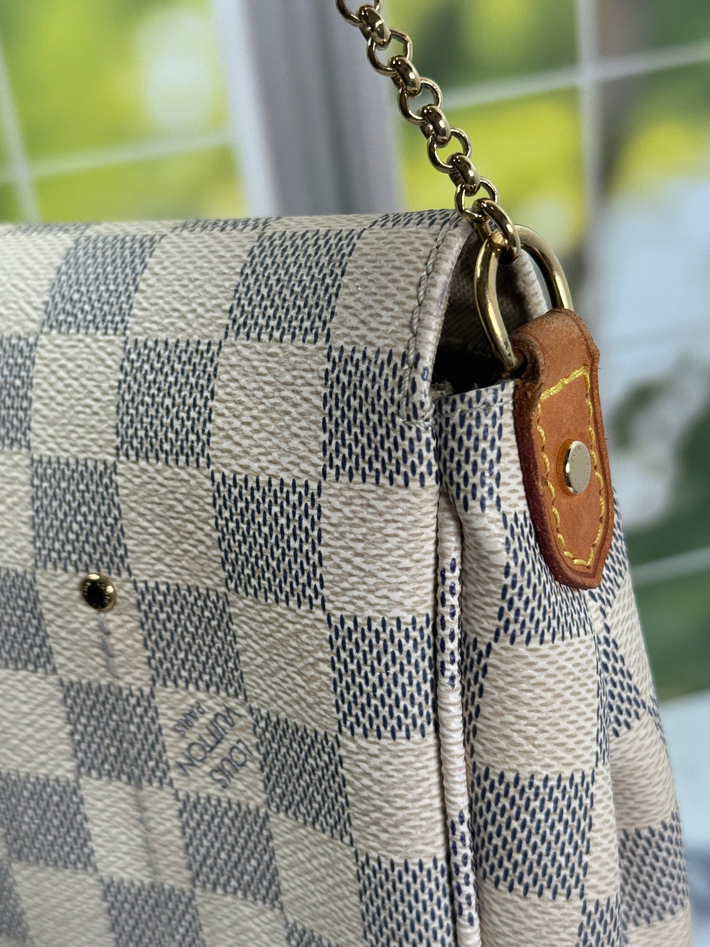 Preowned Louis Vuitton Favorite Damier Azur MM size