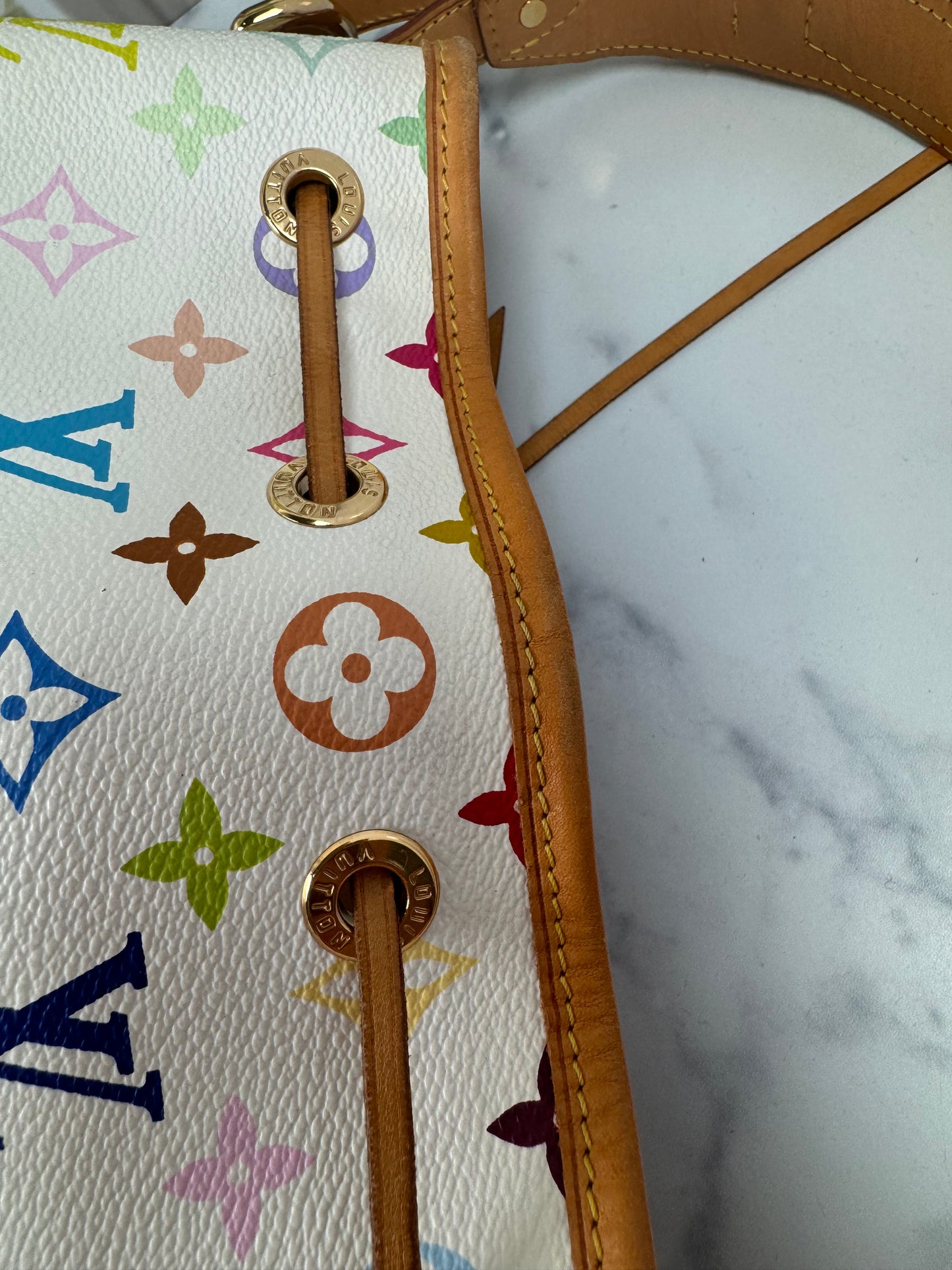 Preowned Louis Vuitton Neonoe Multicolor