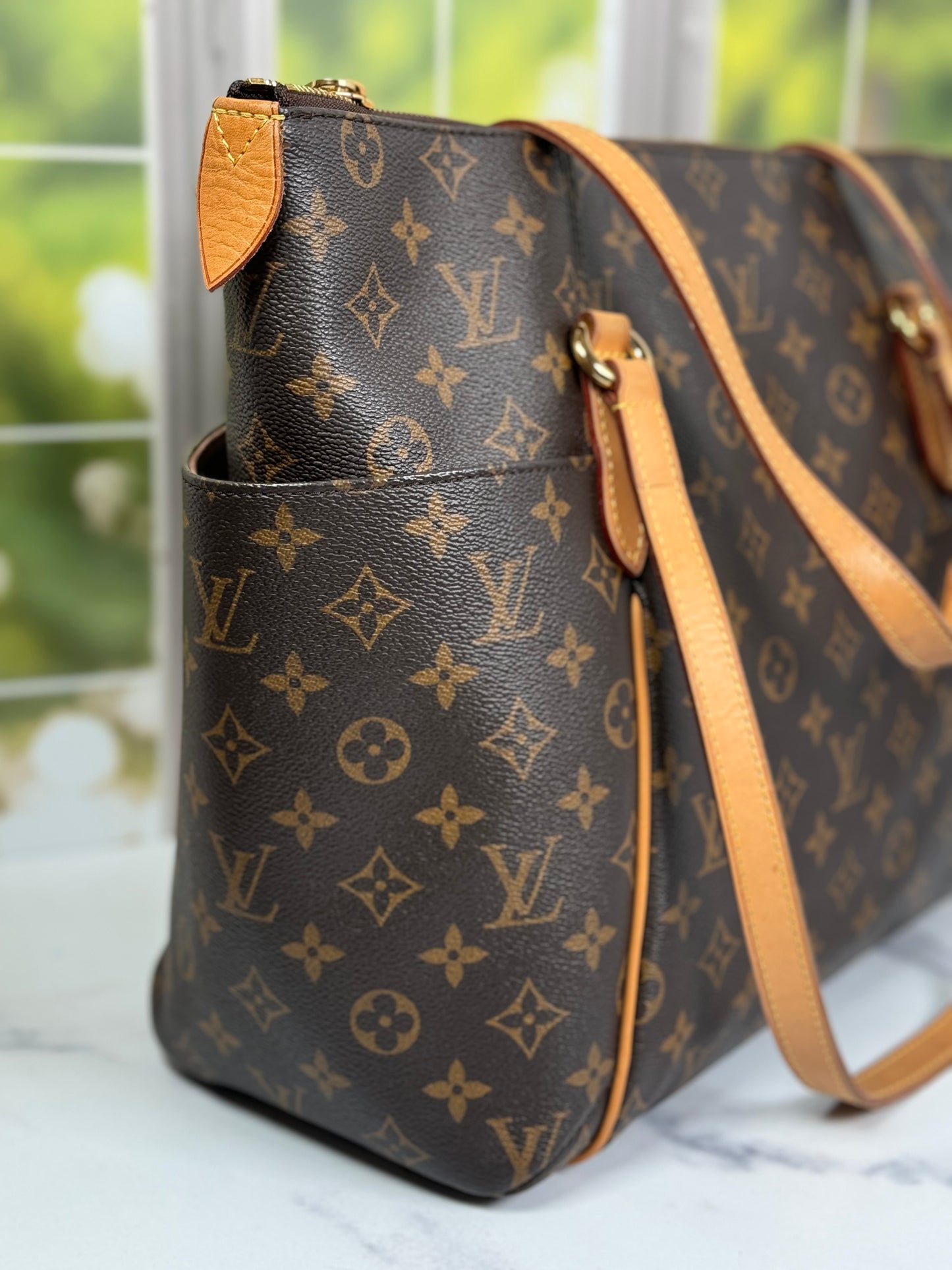 Preowned Louis Vuitton Totally Mm Size Monog