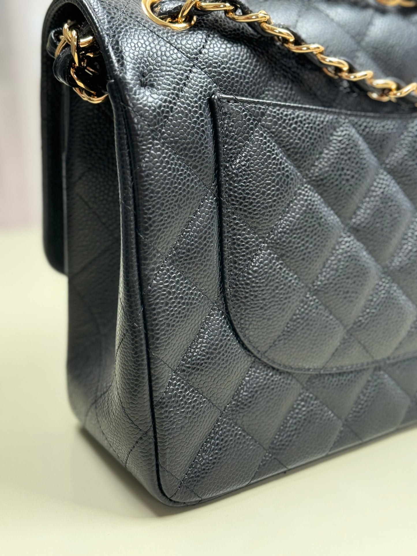 Preowned Chanel Jumbo Classic Flap GHW Caviar