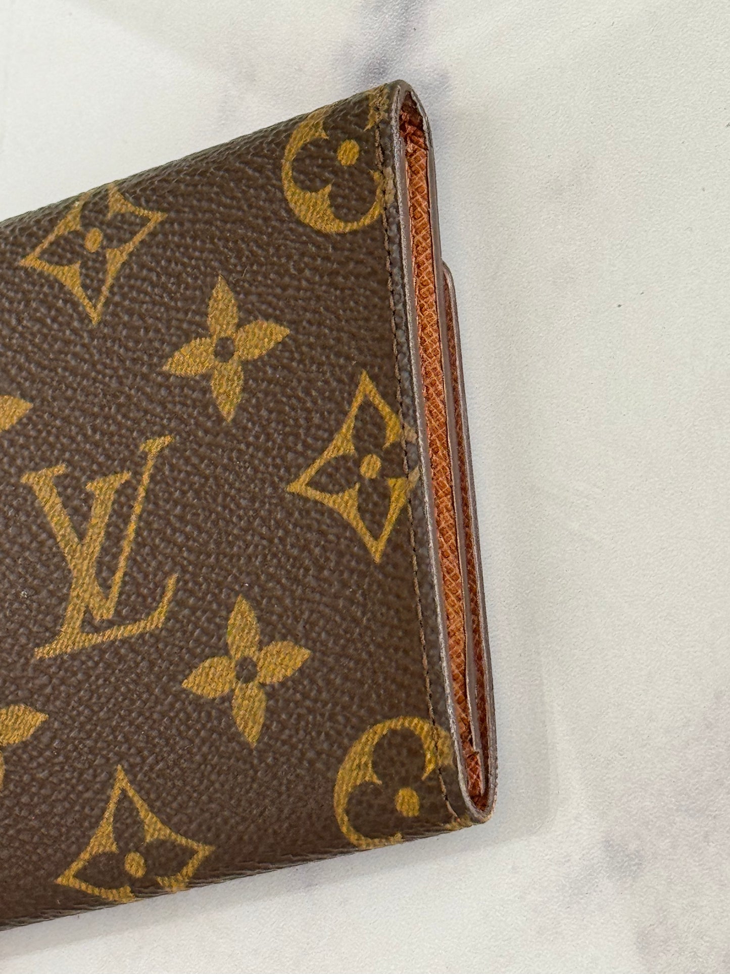 Pre-Owned Louis Vuitton Check Holder MI8909