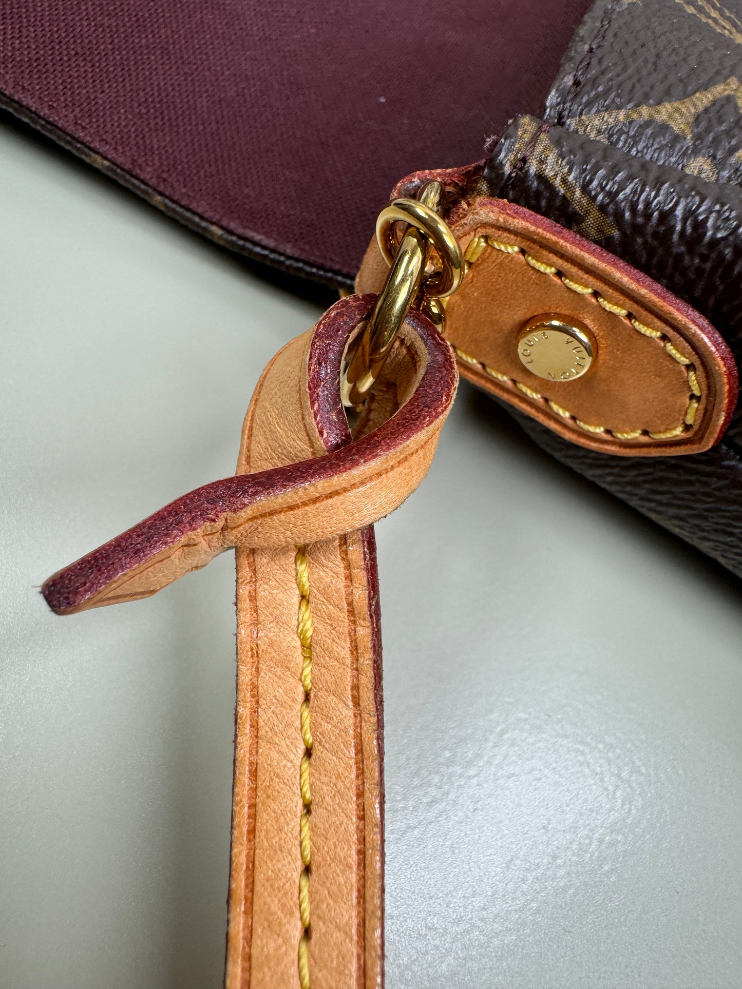 Preowned Louis Vuitton Favorite MM Size Monogram