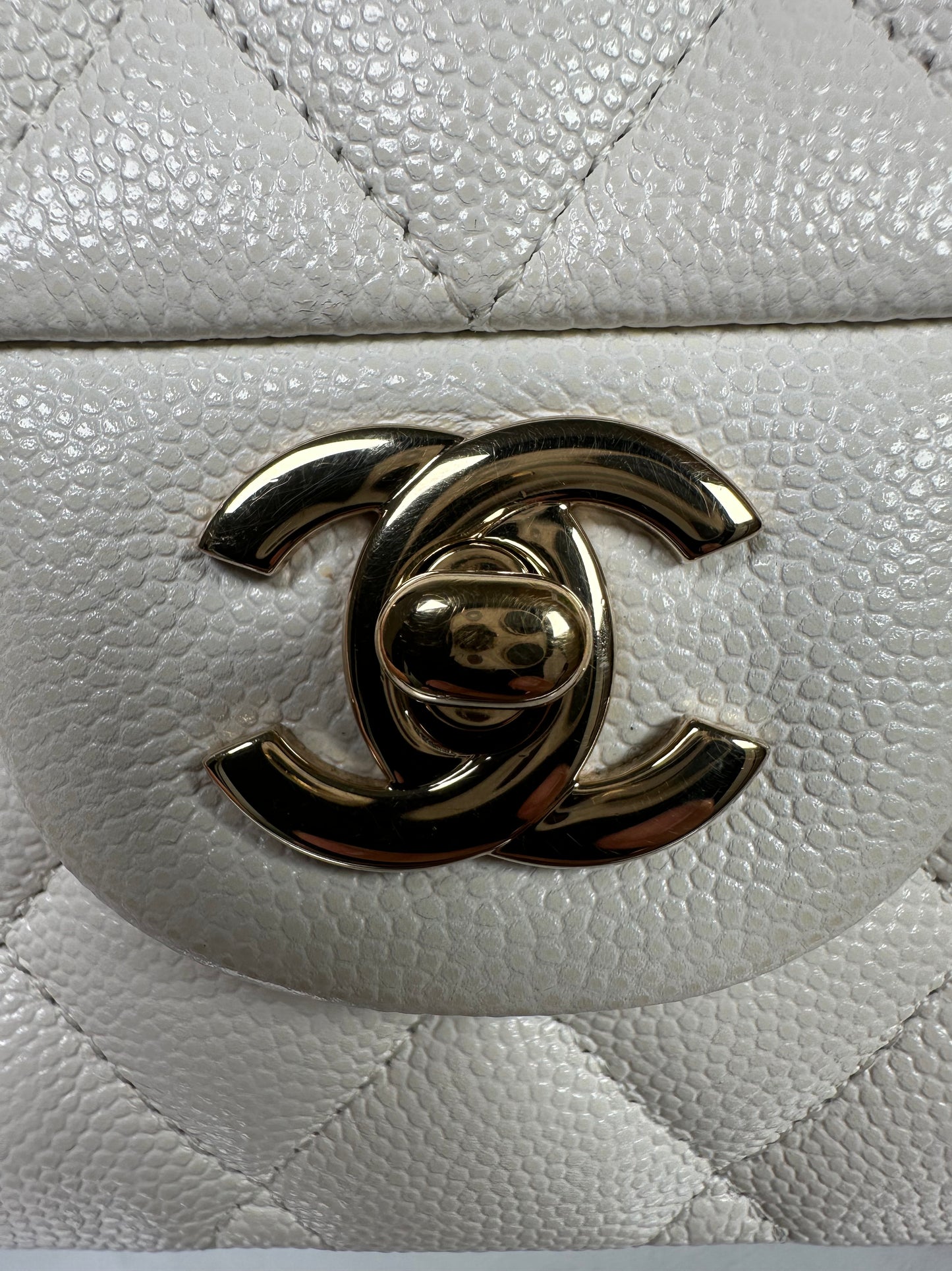 Pre-Owned Chanel Classic Double Flap Ivory LGHW Series 29