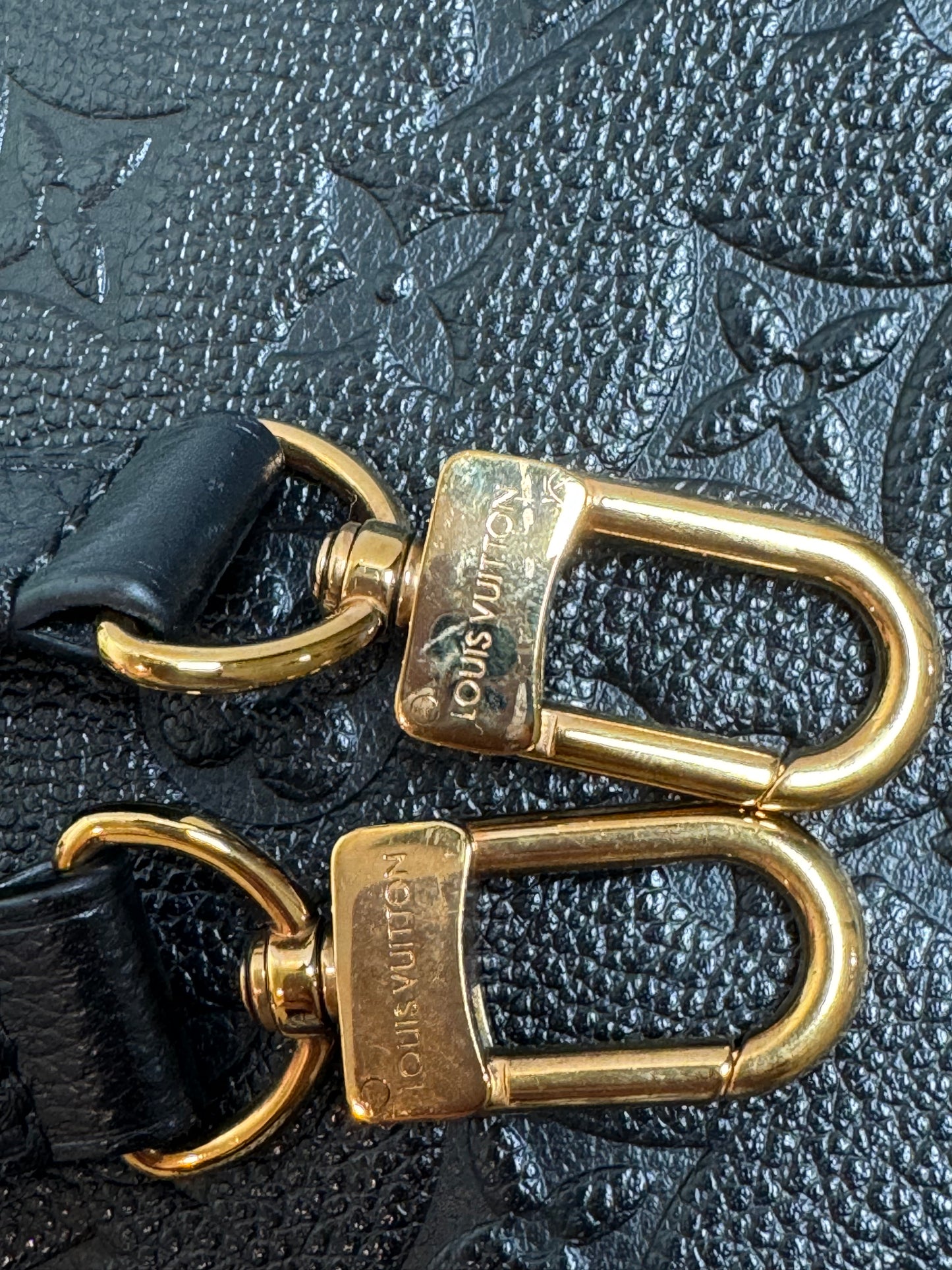 Preowned Louis Vuitton Metis Empreinte Noir