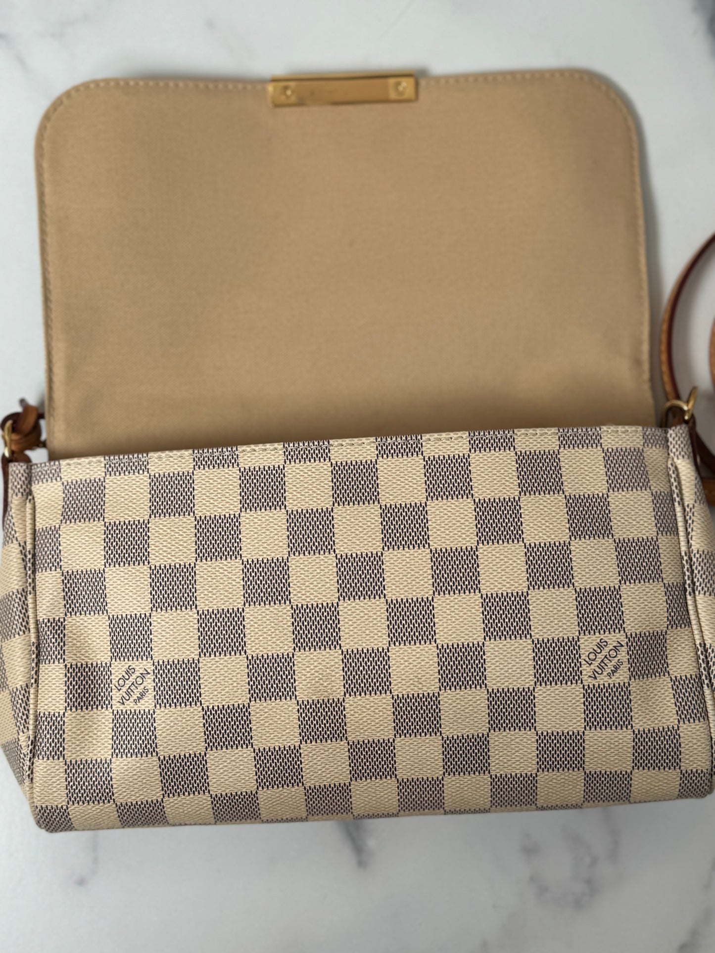 Preowned Louis Vuitton Favorite Damier Azur MM size