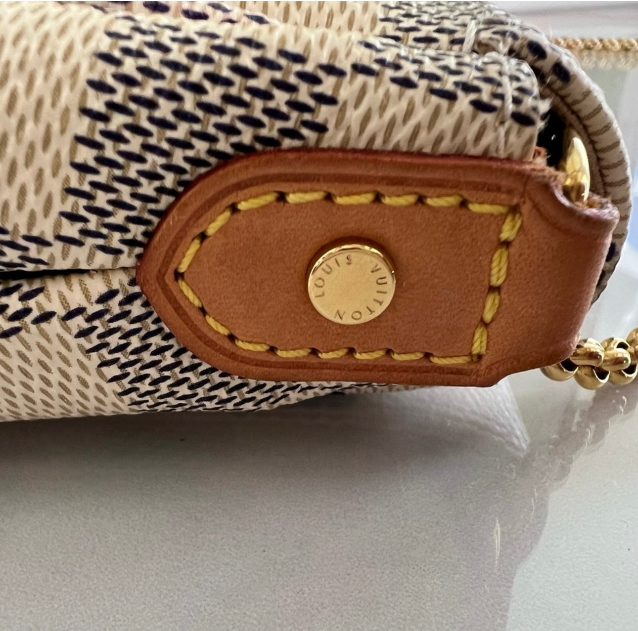 Pre-Owned LV Favorite MM size