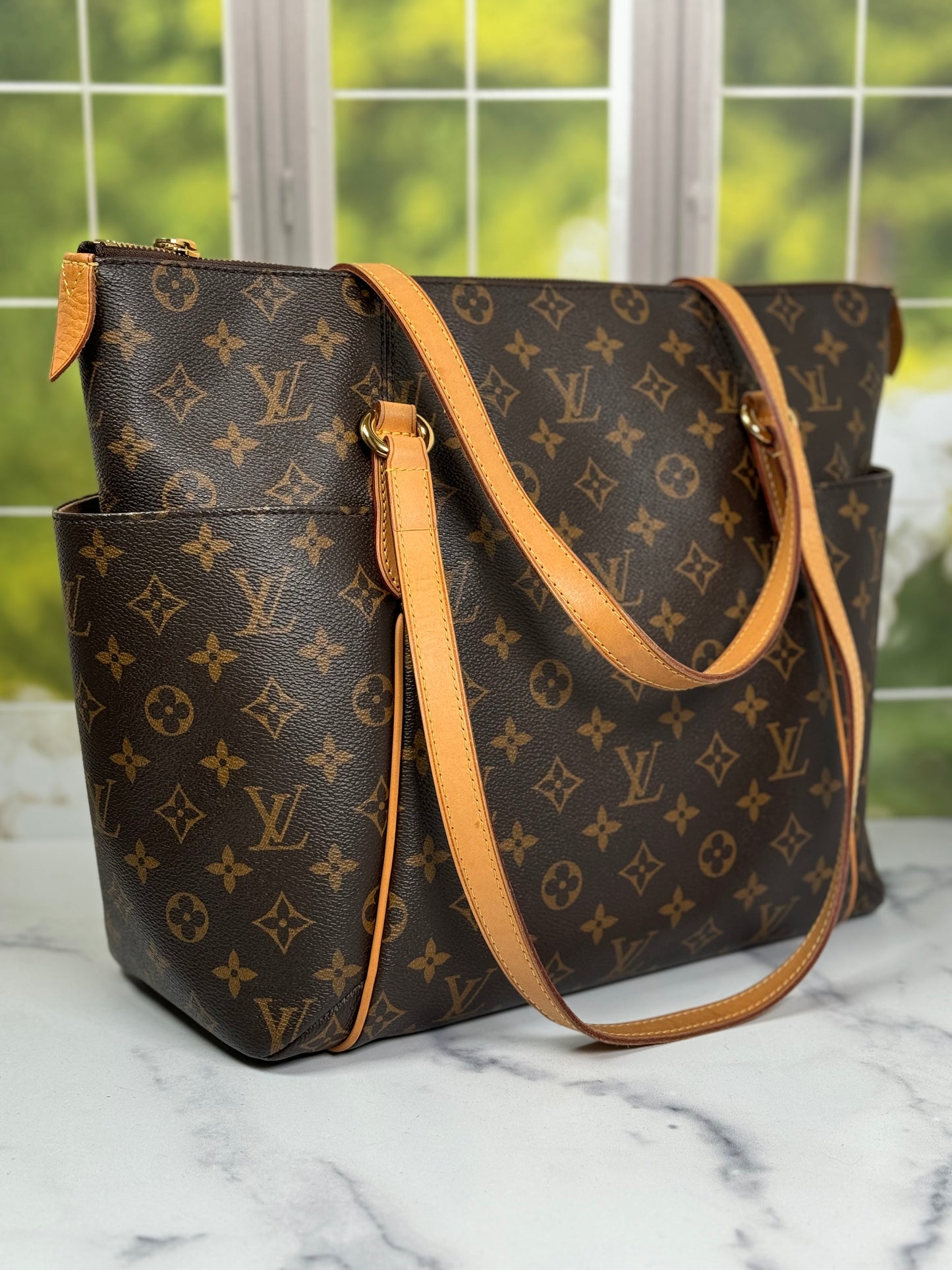 Preowned Louis Vuitton Totally Mm Size Monog