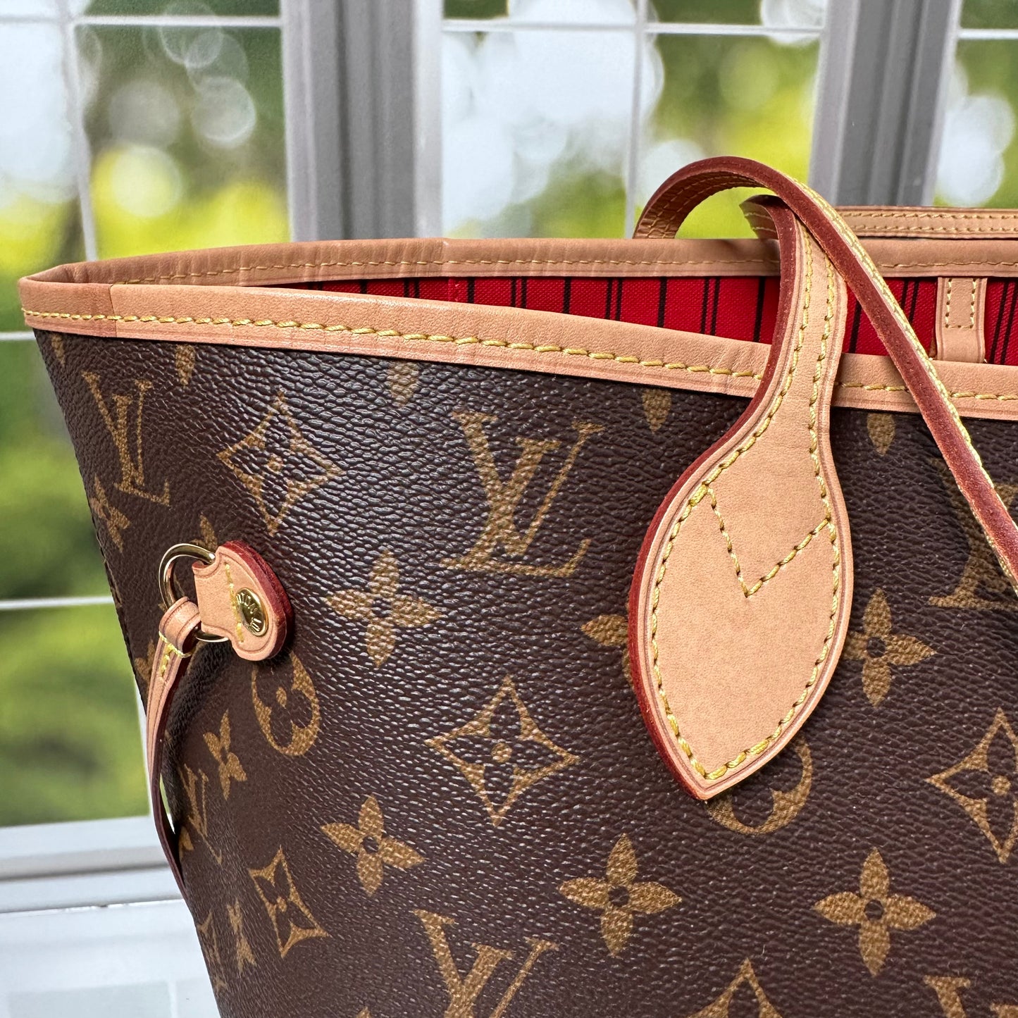 Preowned Louis Vuitton Neverful MM size Monogram