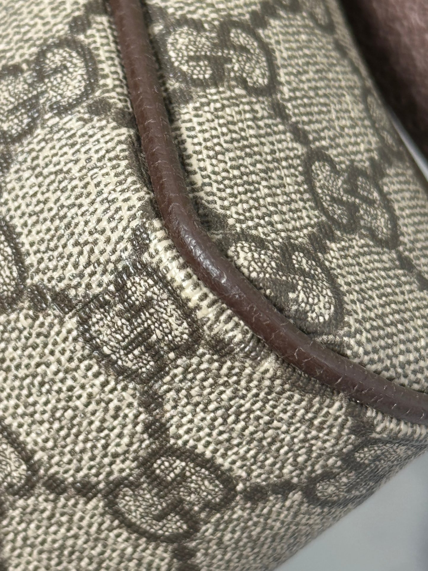 Preowned Gucci Ophidia Messenger Bag