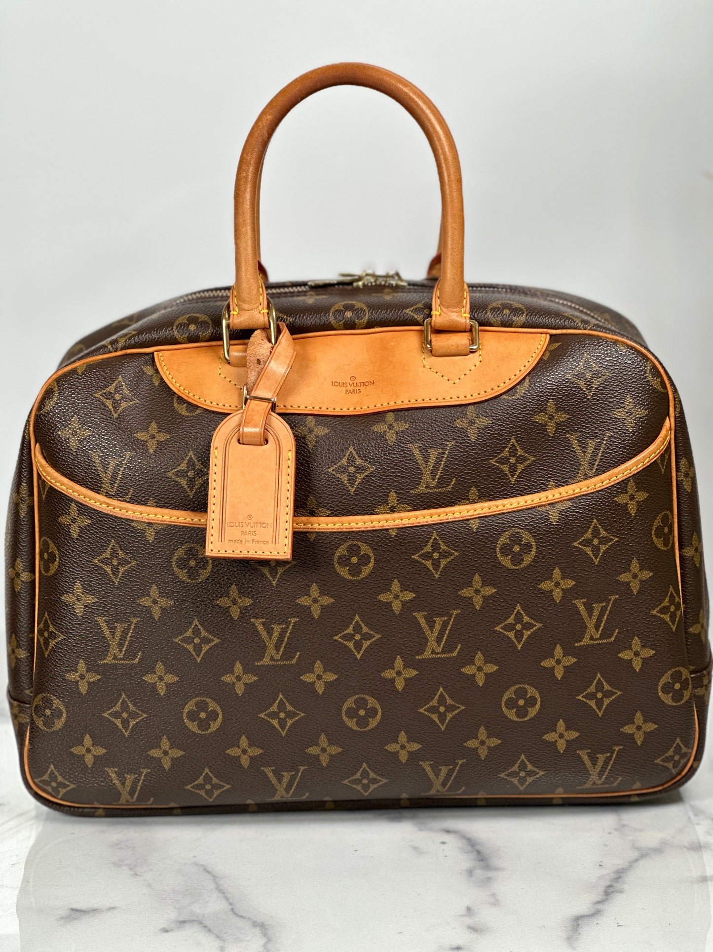 Pre-Owned Louis Vuitton Deauville