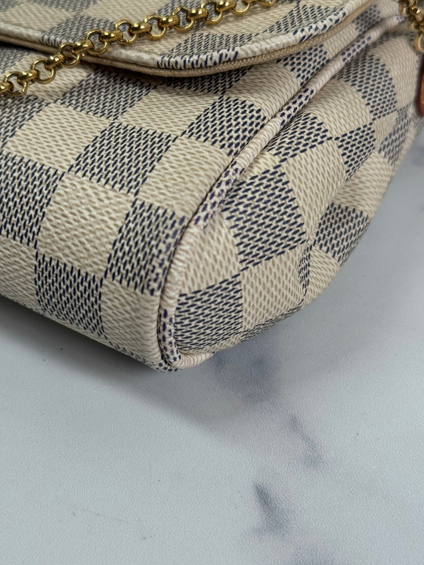 Preowned Louis Vuitton Favorite Damier Azur MM size