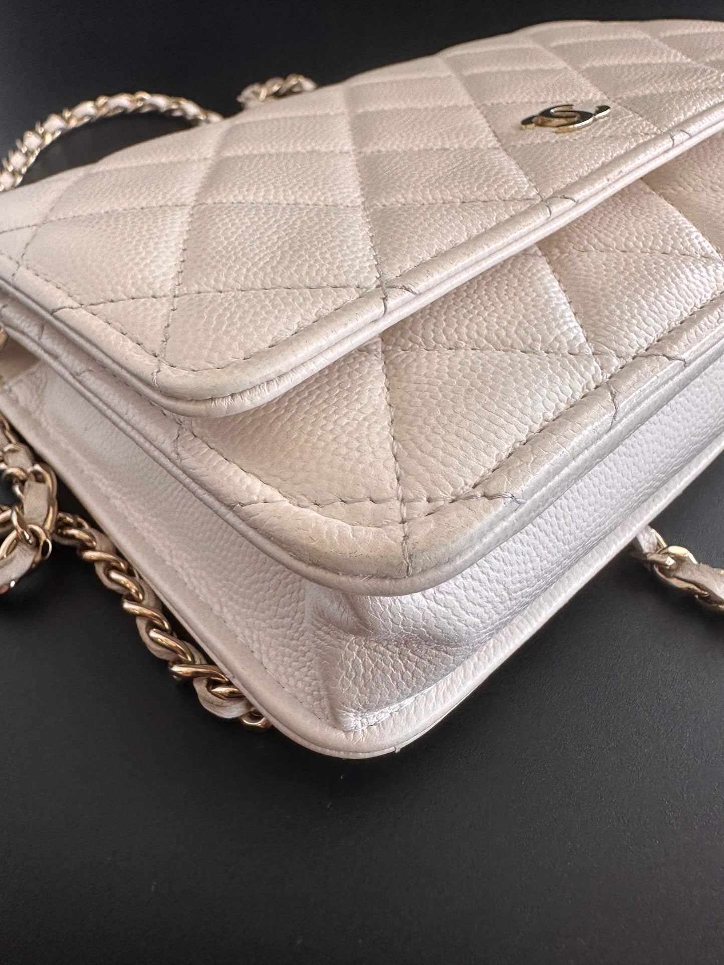 Preowned Chanel Wallet On Chain Caviar Leather GHW