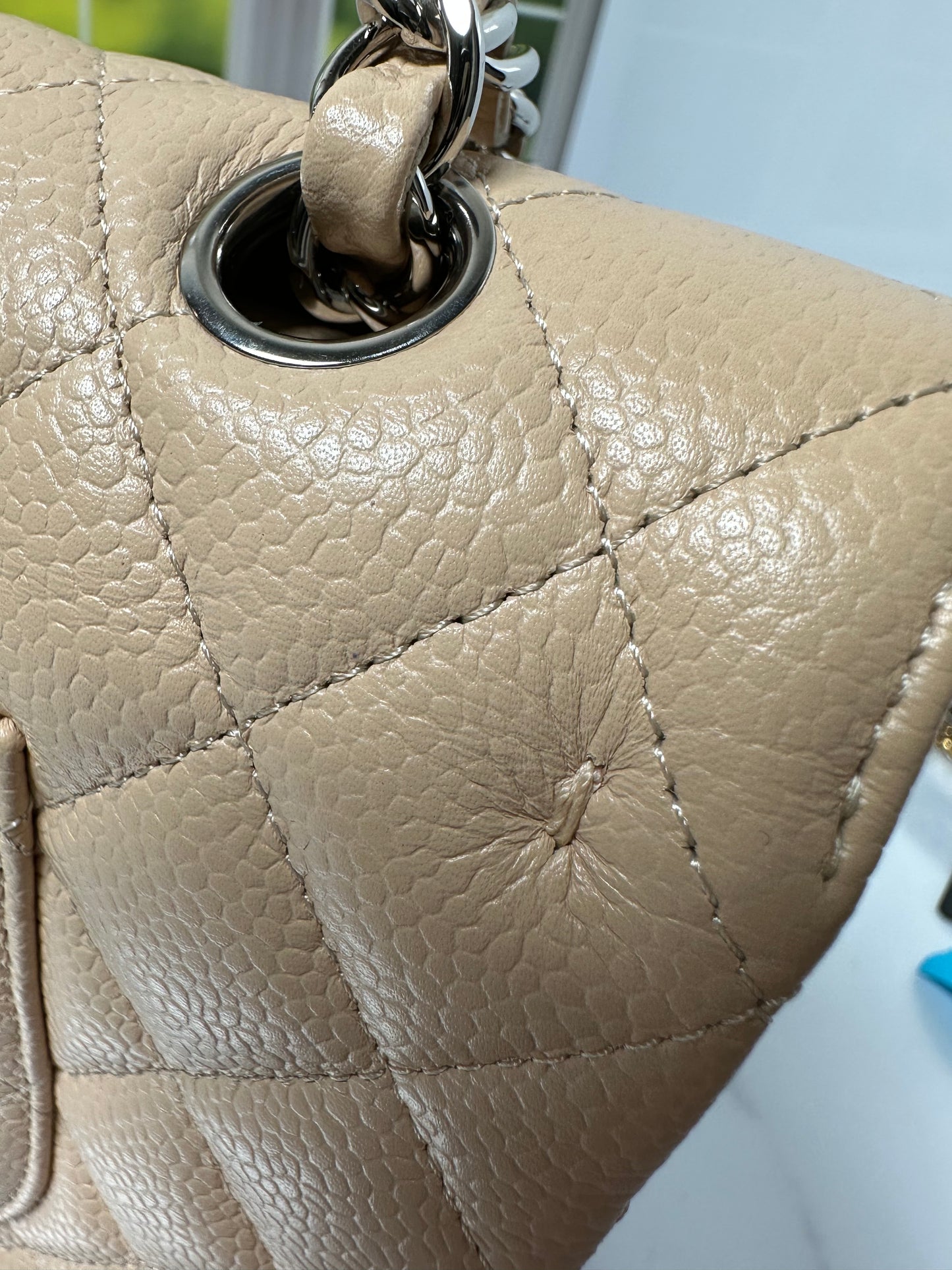 Preowned Circa 2017 00V/Virevoltant Post-Millennial (Gen-Z Series/Revolving Color-Style) SC-A01112 CHANEL 11.12 Medium M/L Timeless Classic Quilted Double Flap Beige Clair Grained/Embossed Calfskin( Pebbled Caviar) 80% Sheepskin 20% Calfskin Lining MW/Met