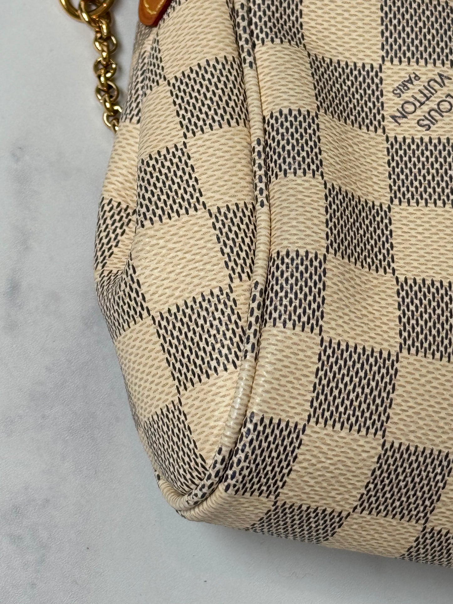 Preowned Louis Vuitton Favorite Damier Azur MM size