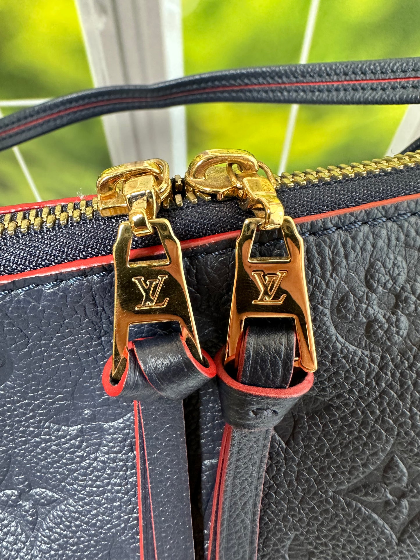 Preowned Louis Vuitton Ponthieu Marine Rouge