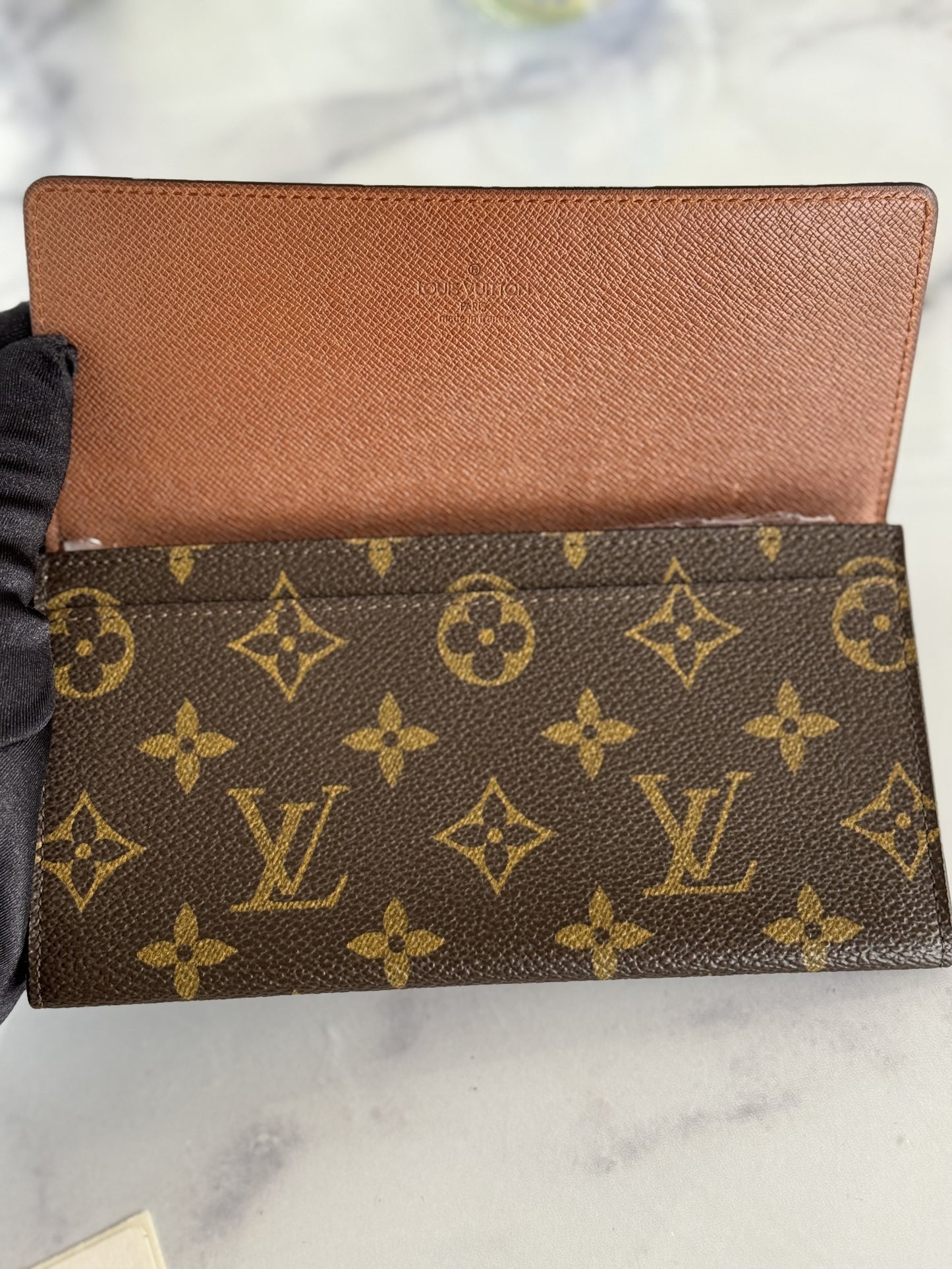 Pre-Owned Louis Vuitton Check Holder MI8909