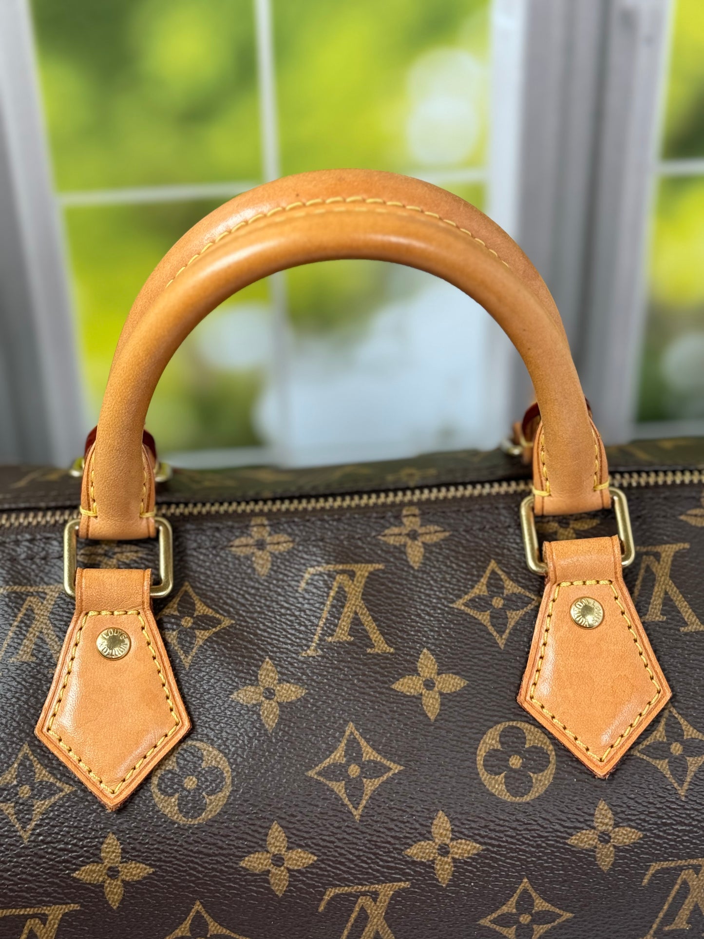 Preowned Louis Vuitton speedy 40