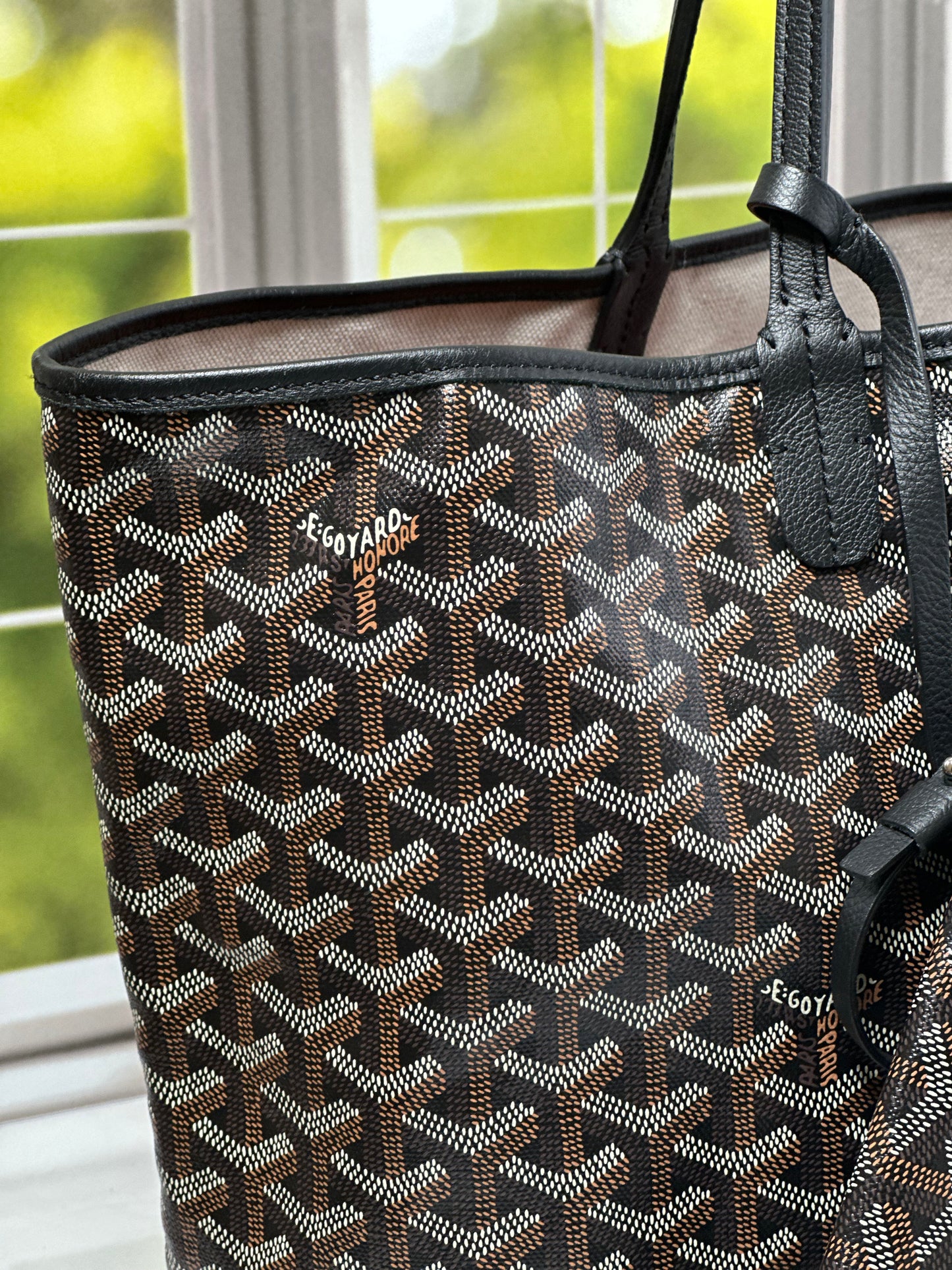 Preowned Goyard St Louis PM size Noir