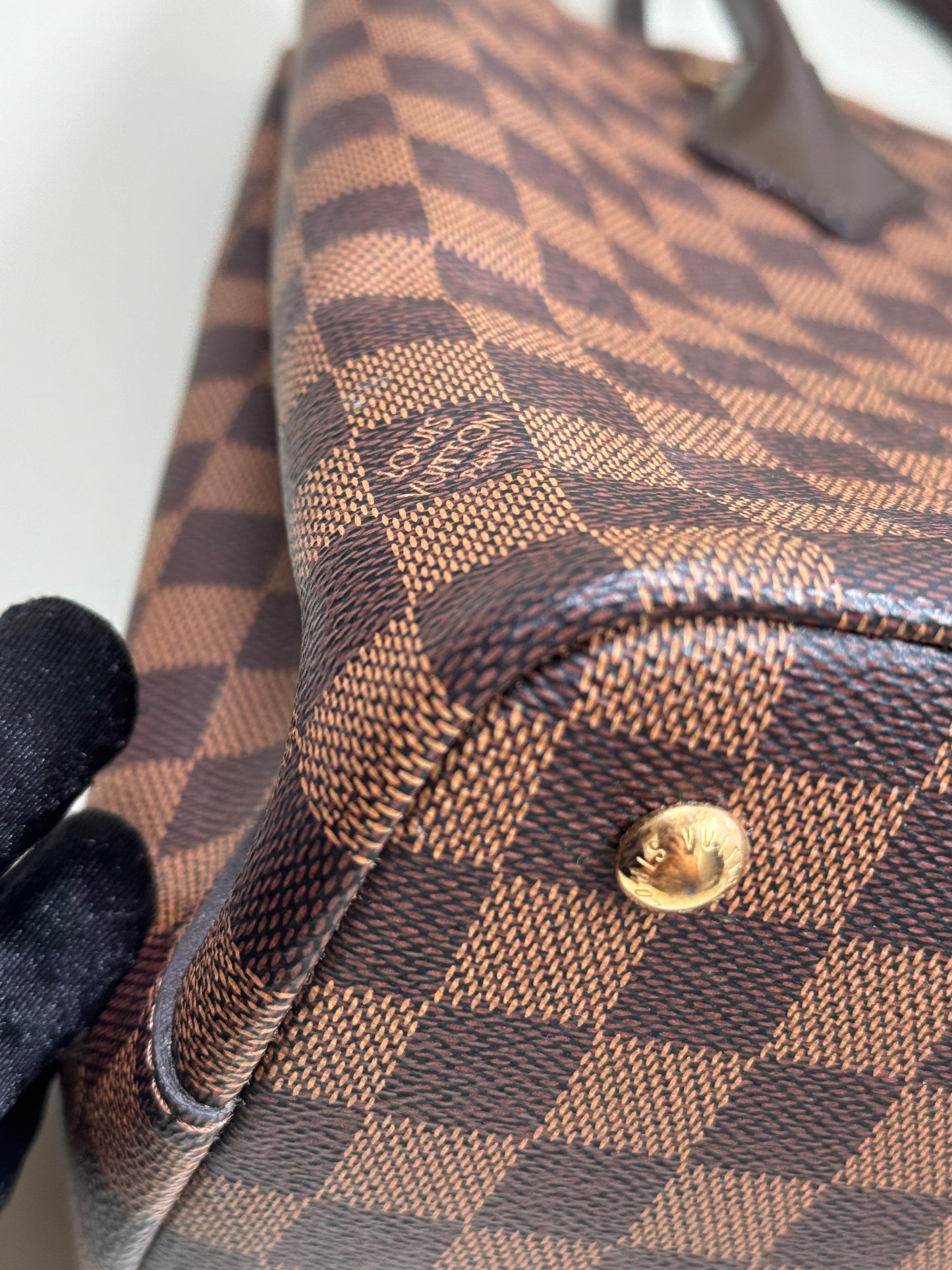 Preowned Louis Vuitton Kensington Damier Ebene