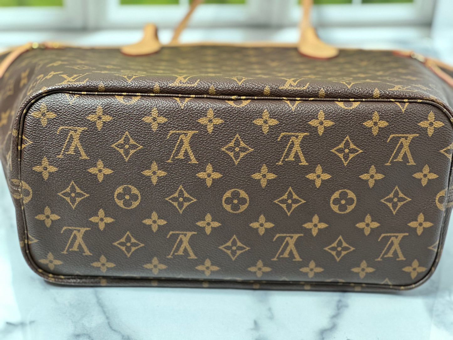 Preowned Louis Vuitton Neverful MM size Monogram