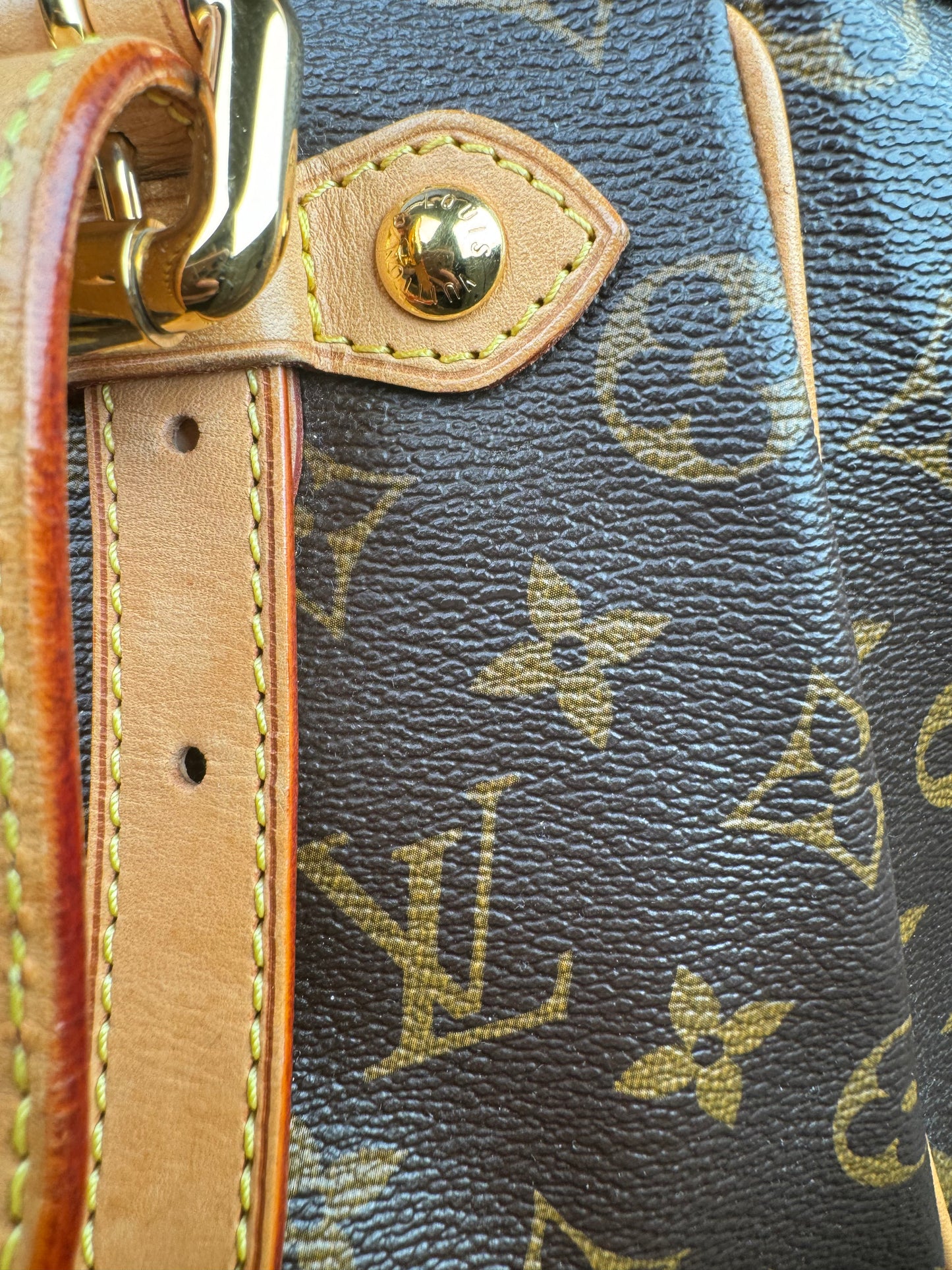 Preowned Louis Vuitton Tivoli Gm