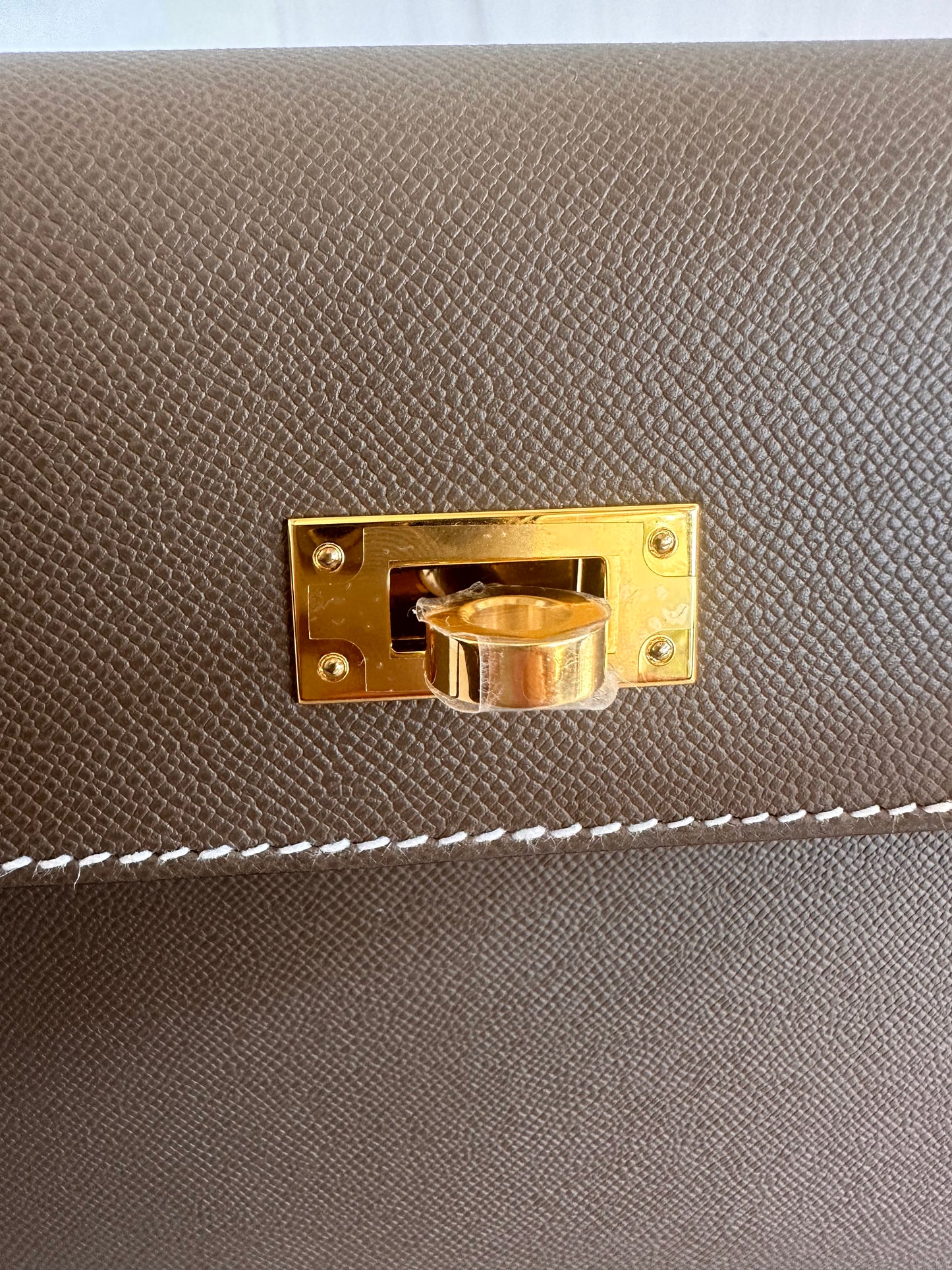 BNIB Kelly Elan Calfskin 18 Etoupe Stamp B