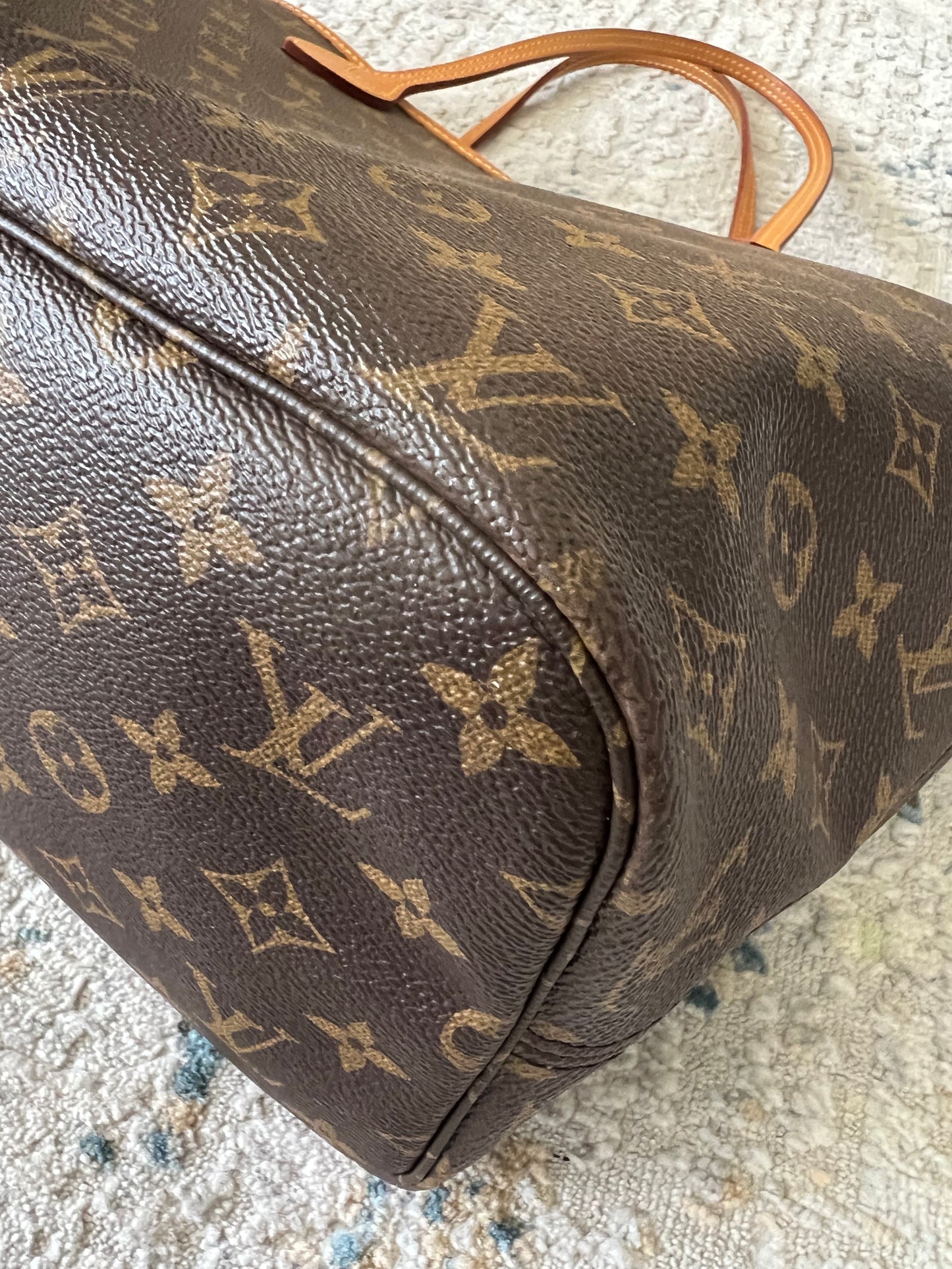 Louis Vuitton Neverful MM size Monogram