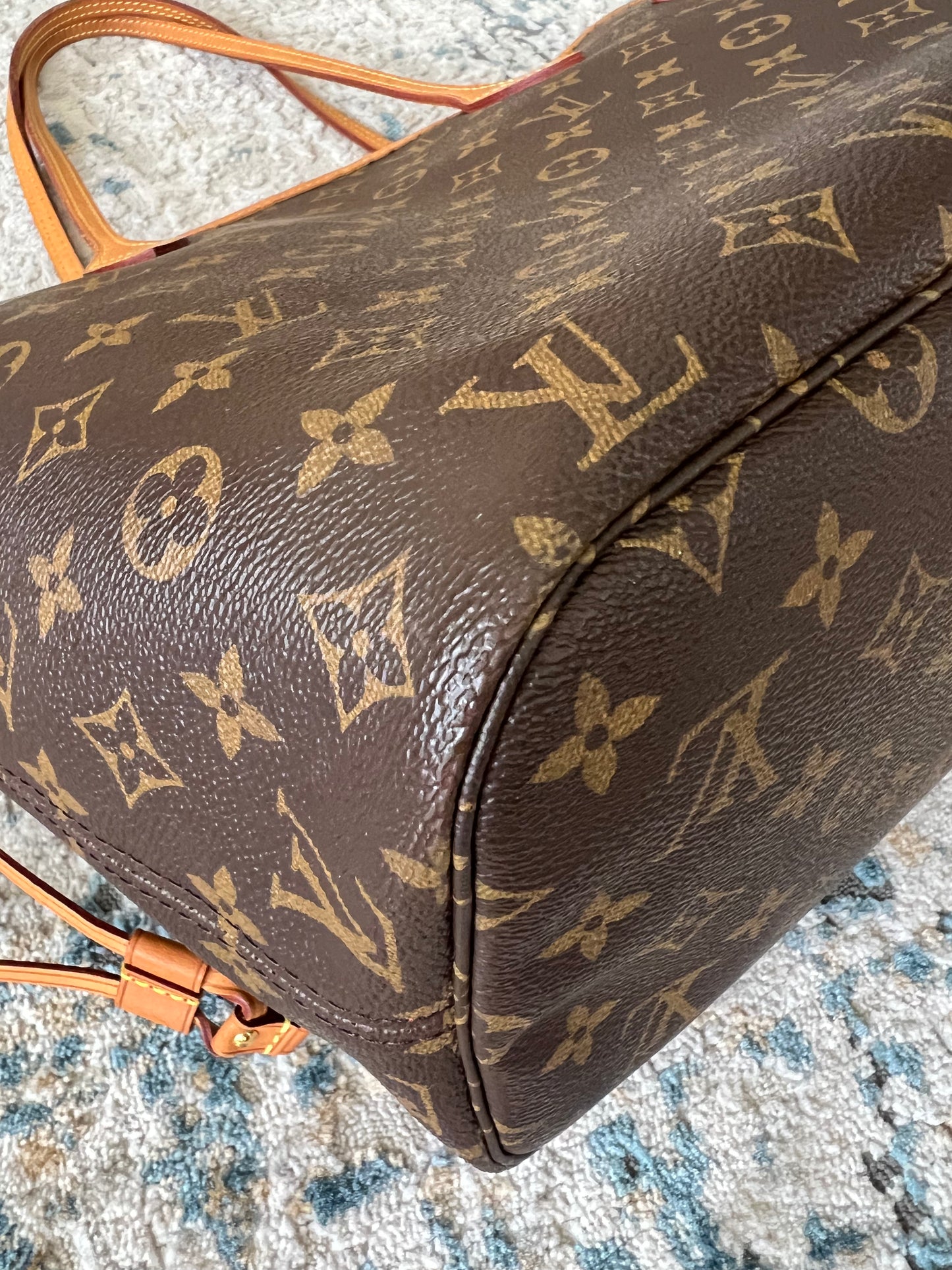 Louis Vuitton Neverful MM size Monogram