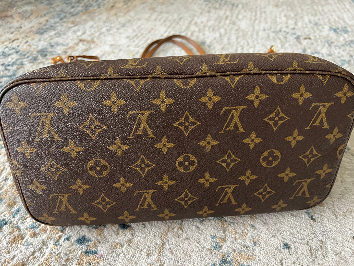 Louis Vuitton Neverful Mm size Mono