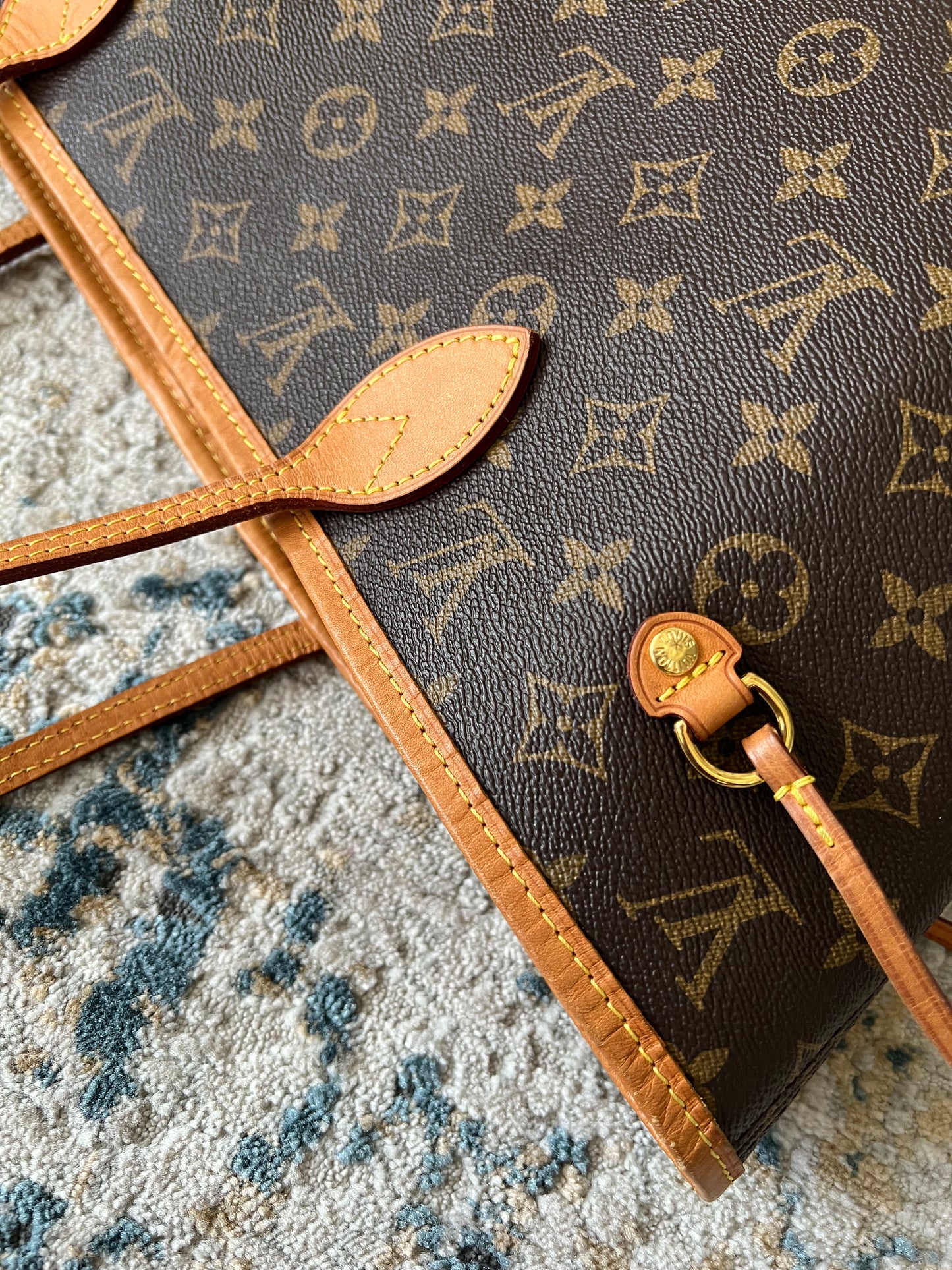 Louis Vuitton Neverful MM size Monogram