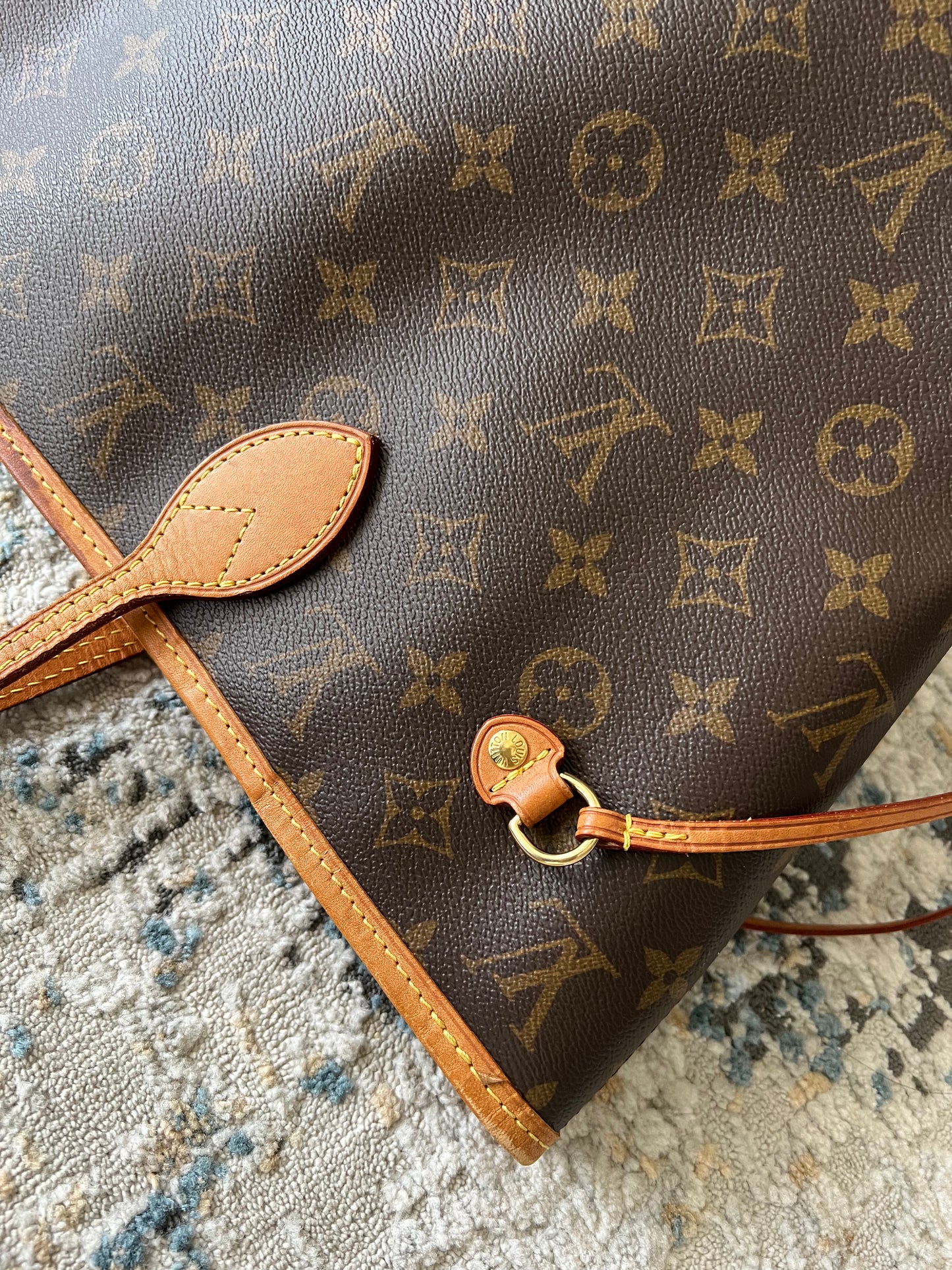 Louis Vuitton Neverful mM size Monogram