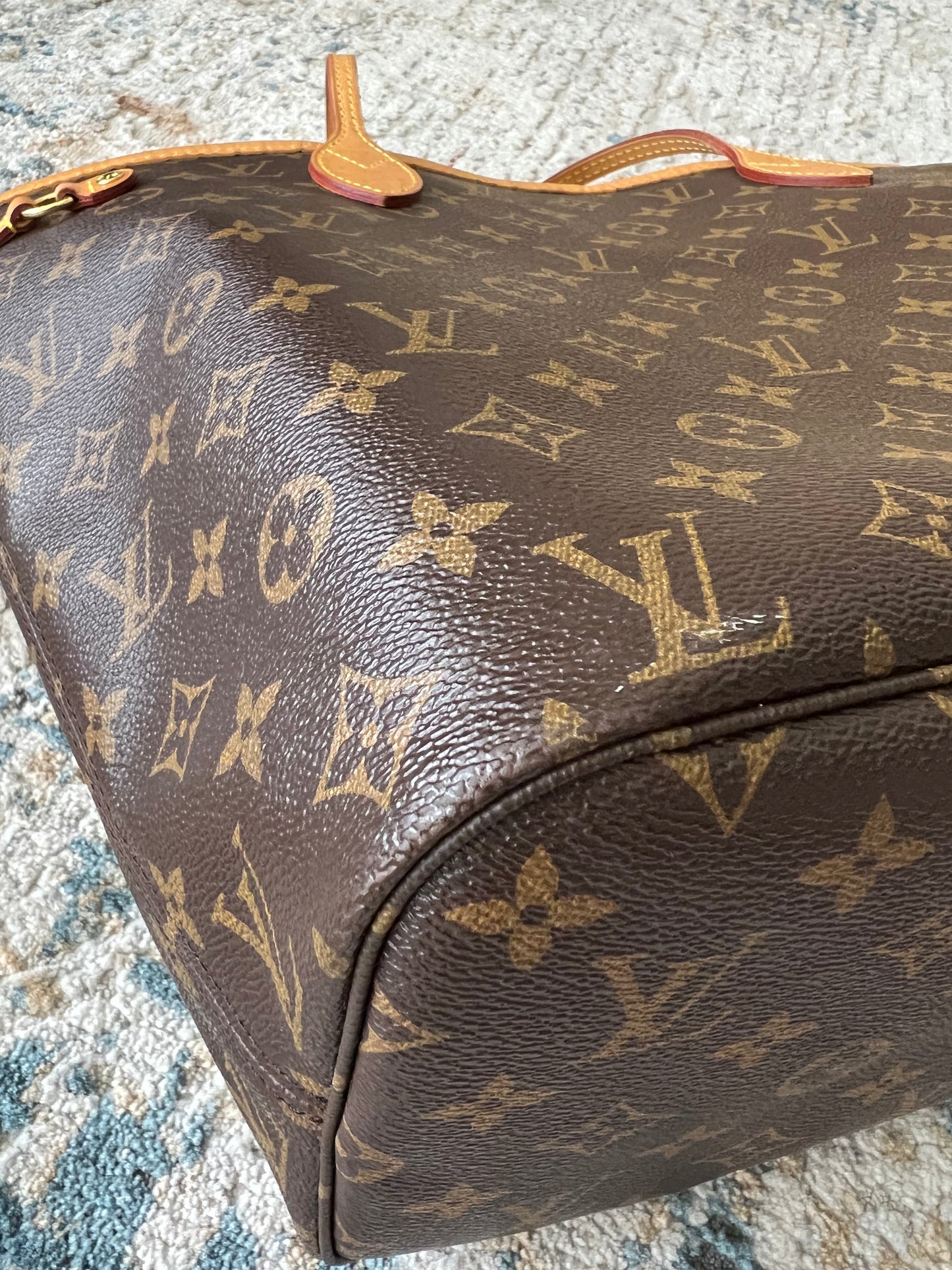 Louis Vuitton Mm size Monogram