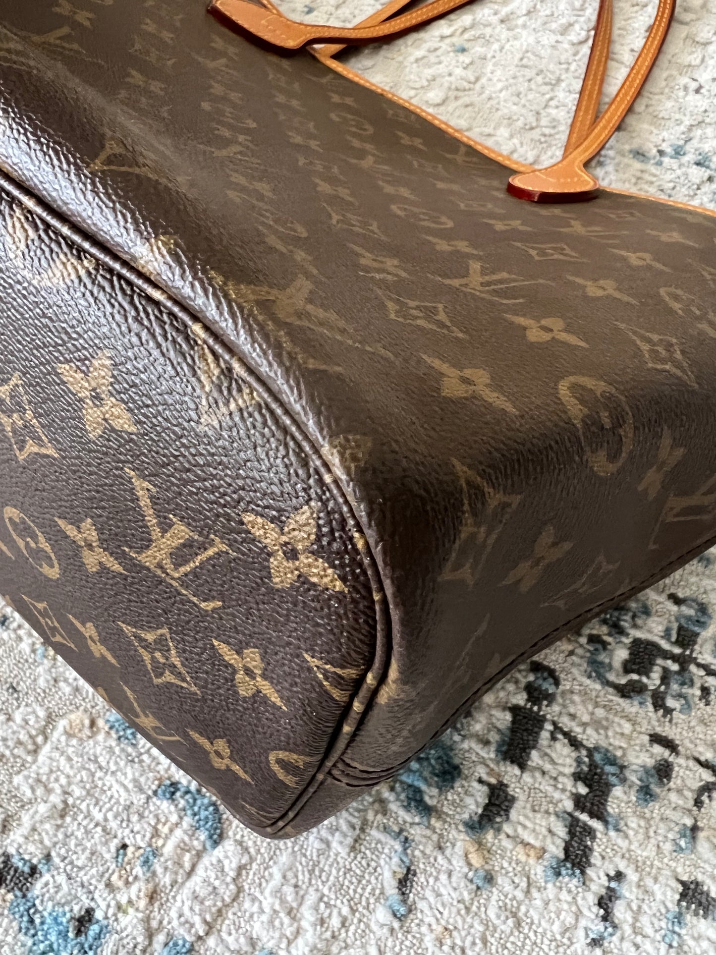 Louis Vuitton Neverful mM size Monogram