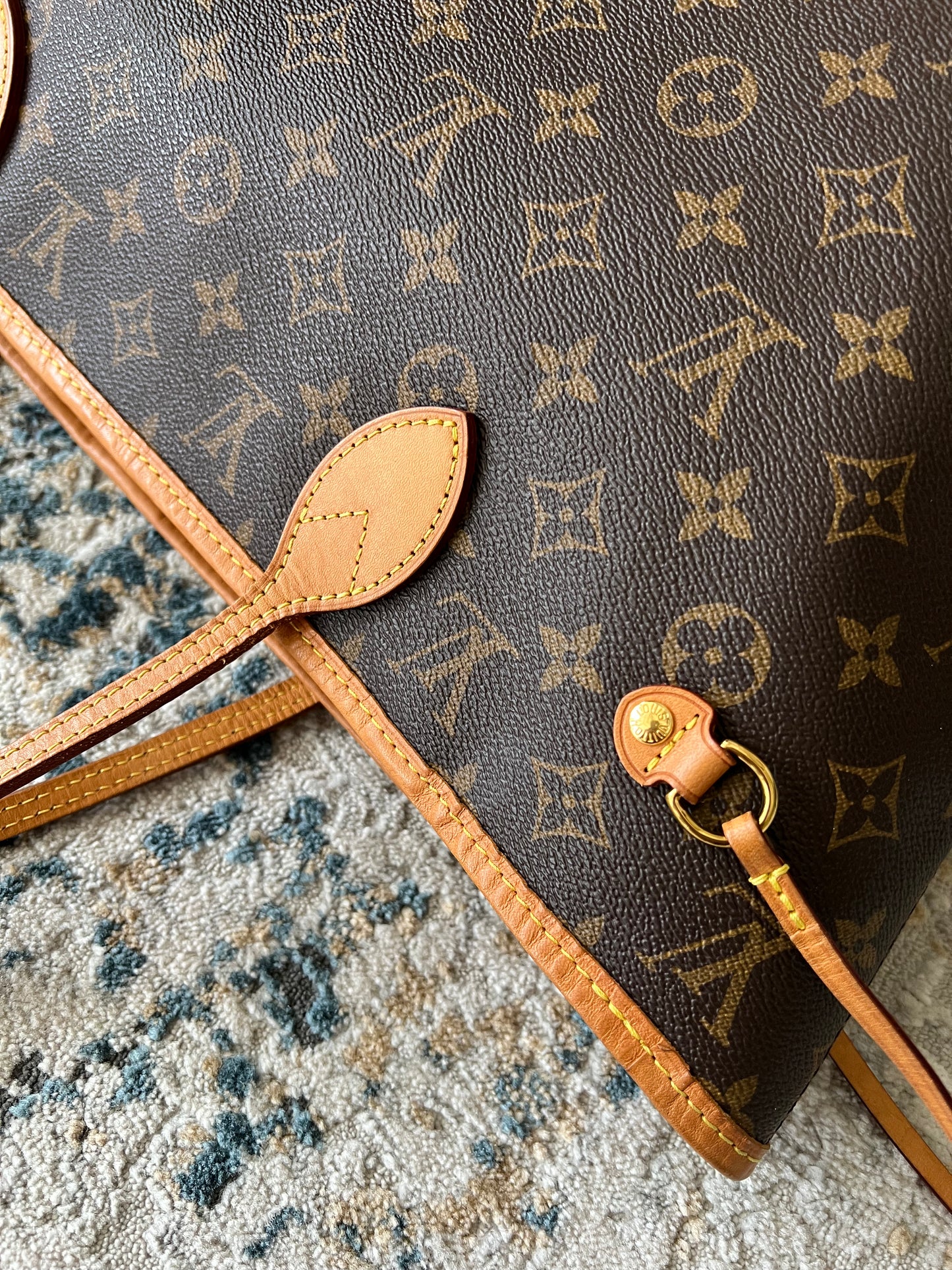 Louis Vuitton Neverful MM size Monogram