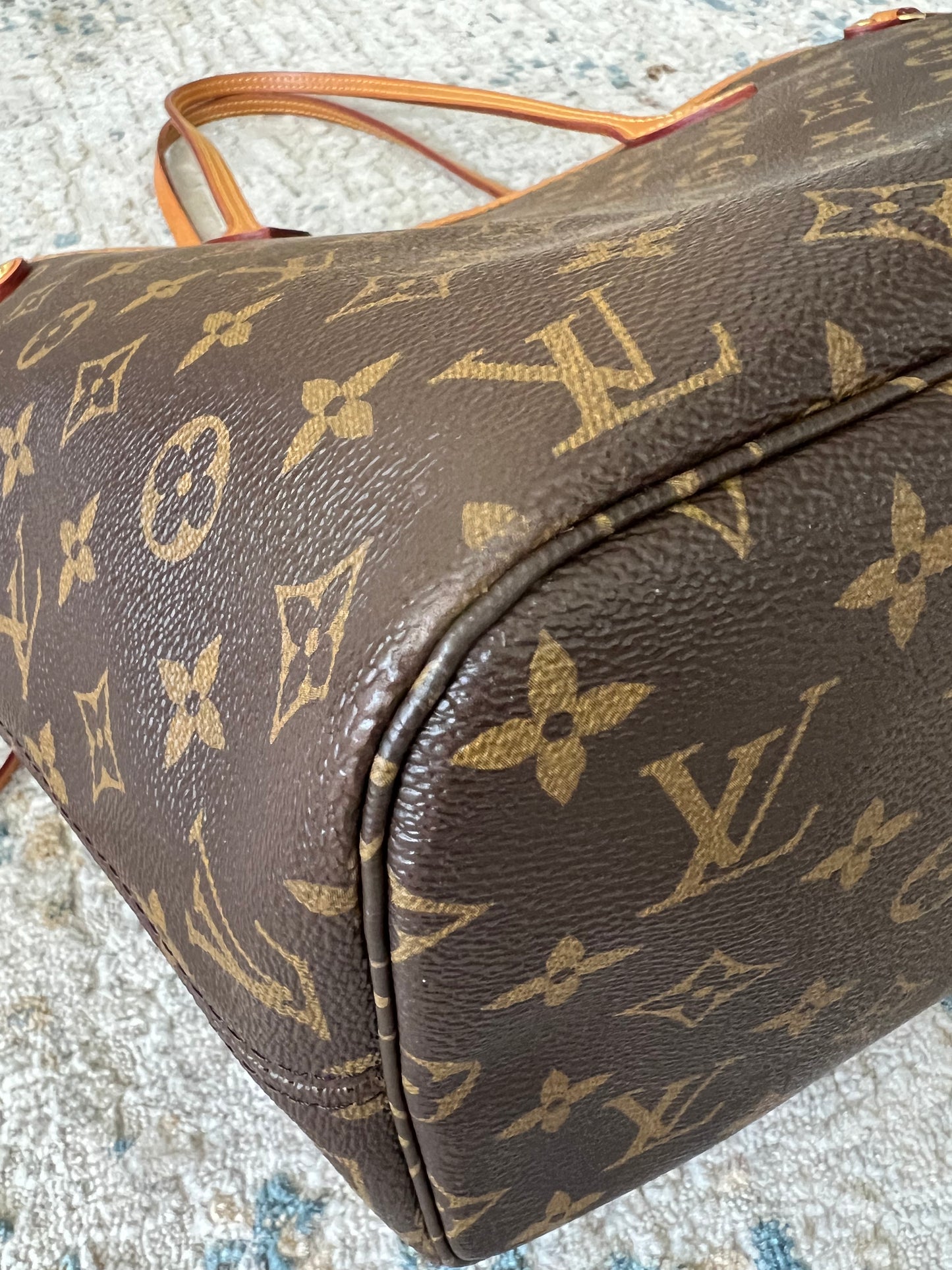 Louis Vuitton Neverful MM size Monogram