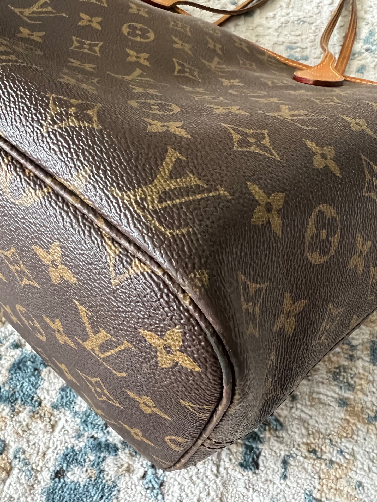 Louis Vuitton Neverful Mm size Mono