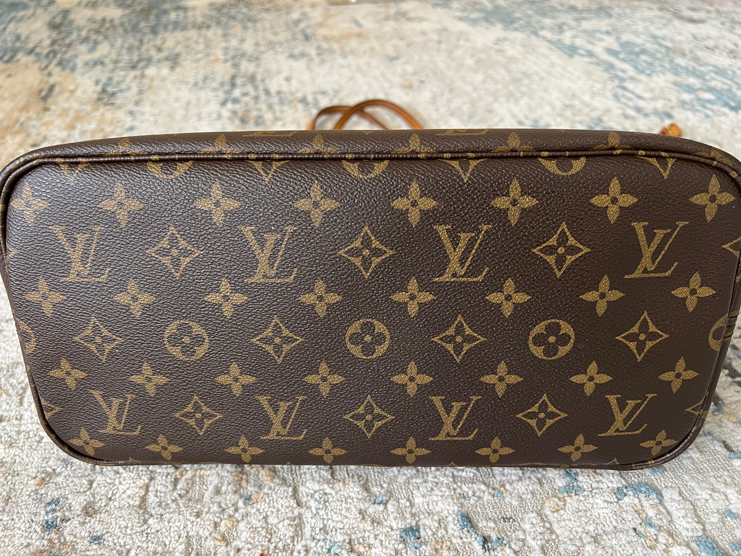 Louis Vuitton Neverful mM size Monogram