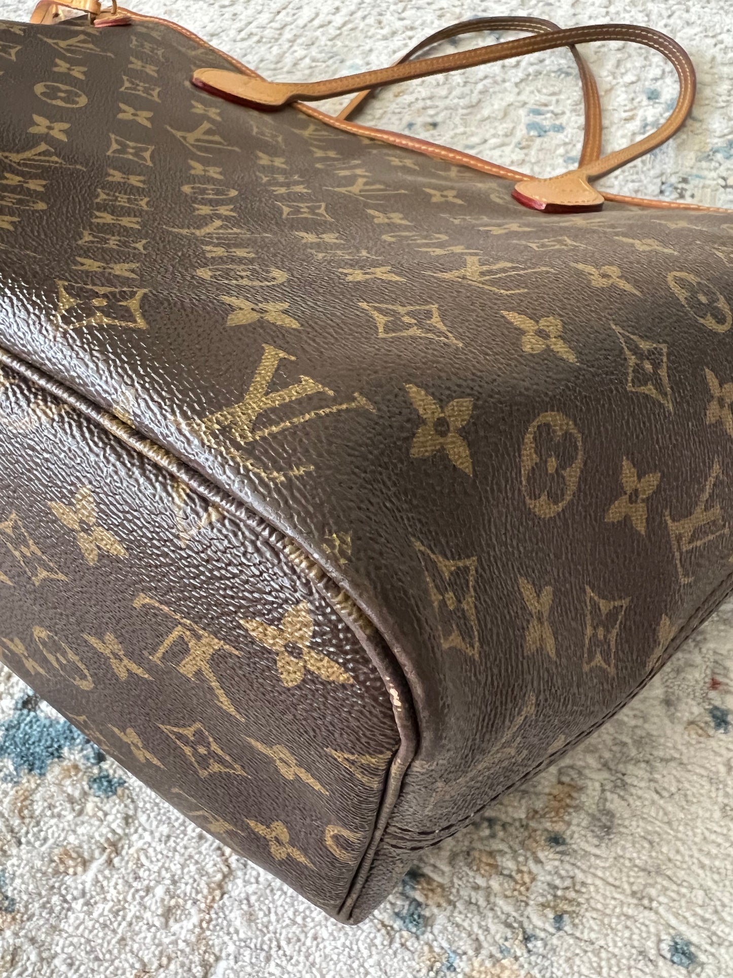 Louis Vuitton Neverful Mm size Monogram